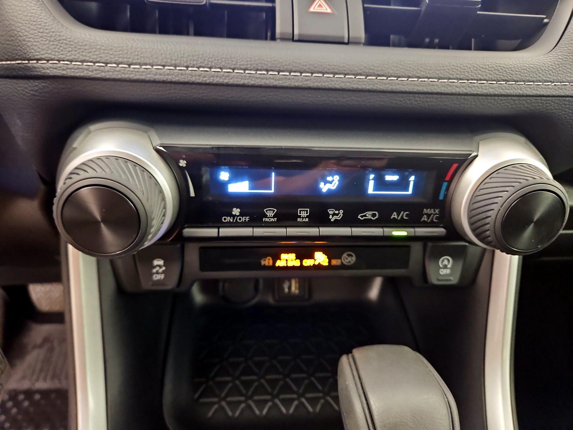 Thumbnail: 2025 Toyota RAV4 - 16