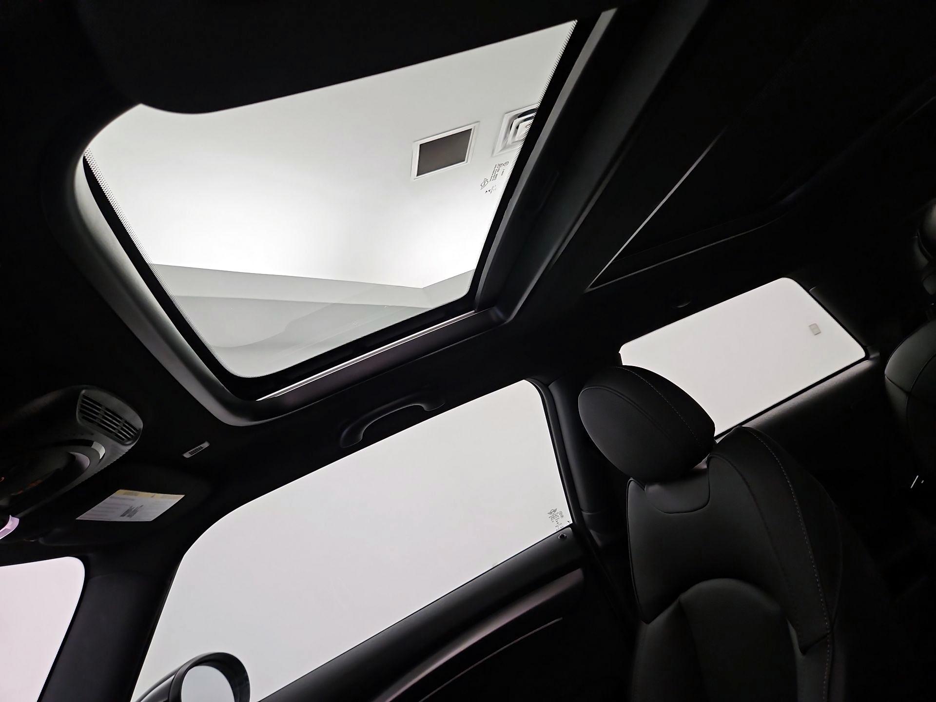 Thumbnail: 2022 MINI Cooper Hardtop - 20