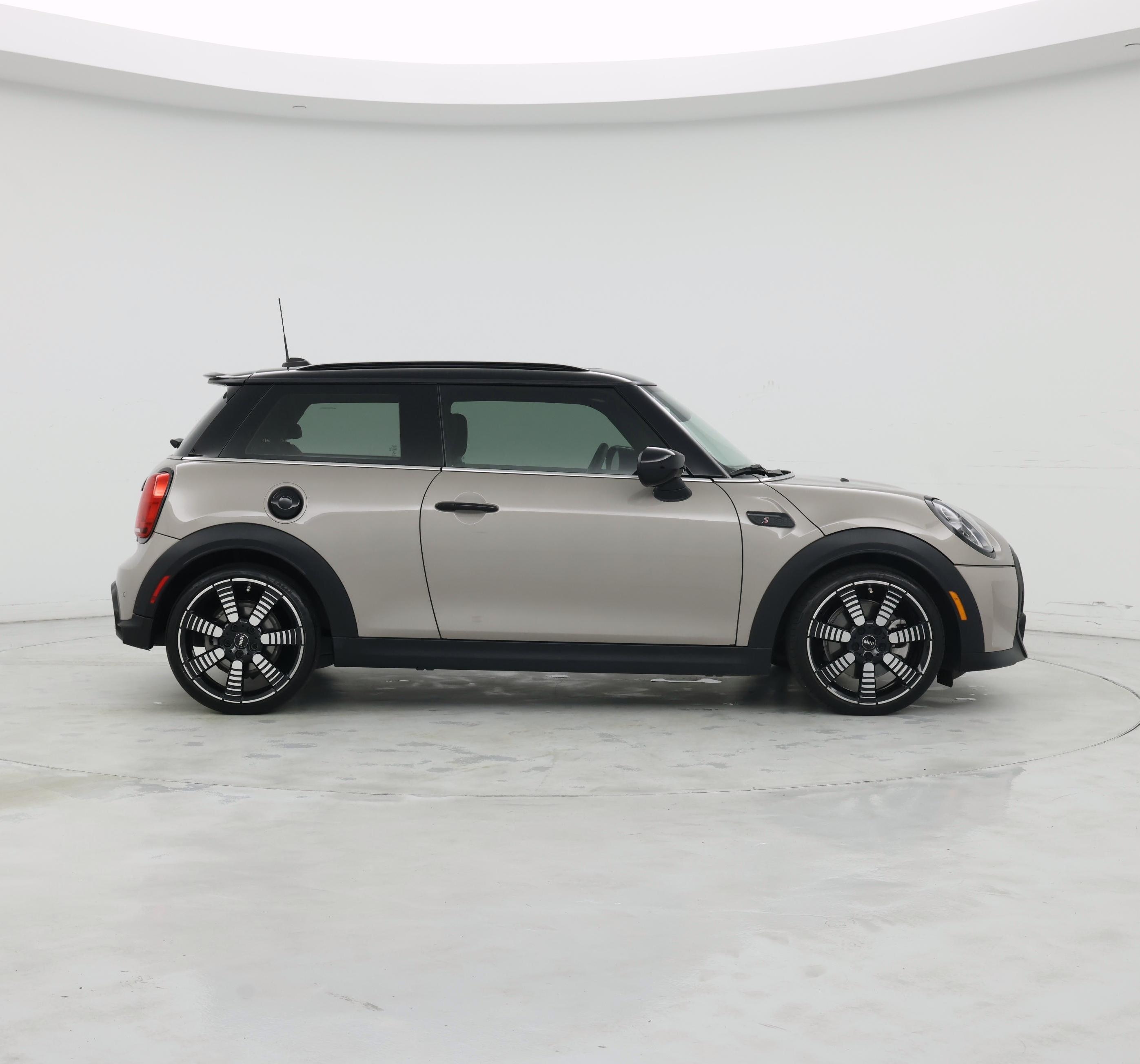Thumbnail: 2022 MINI Cooper Hardtop - 7