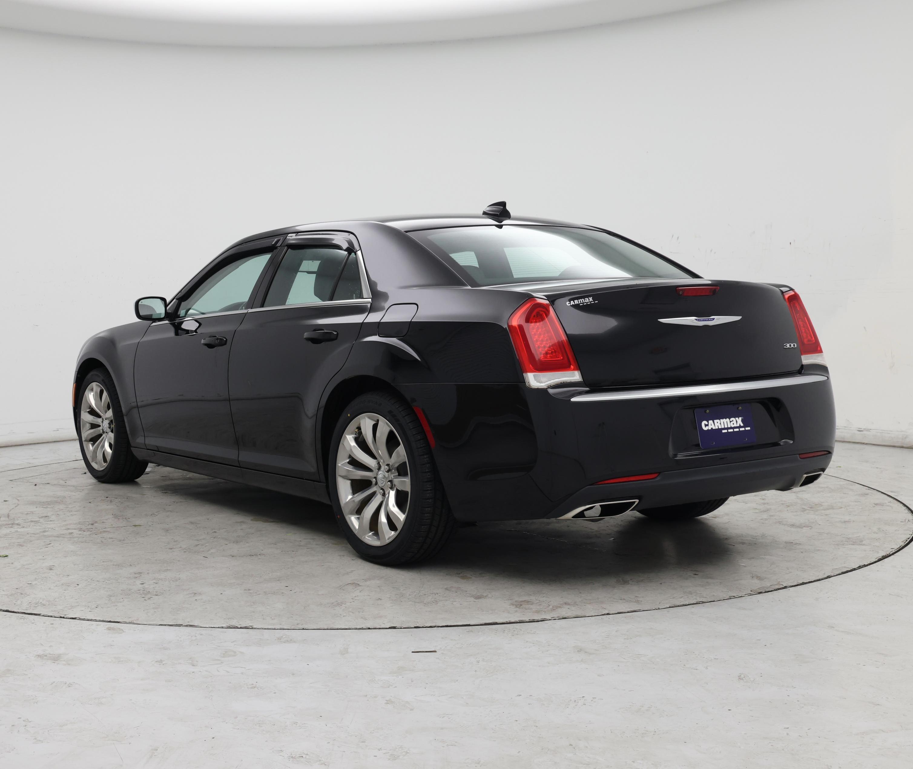 Thumbnail: 2019 Chrysler 300 - 2