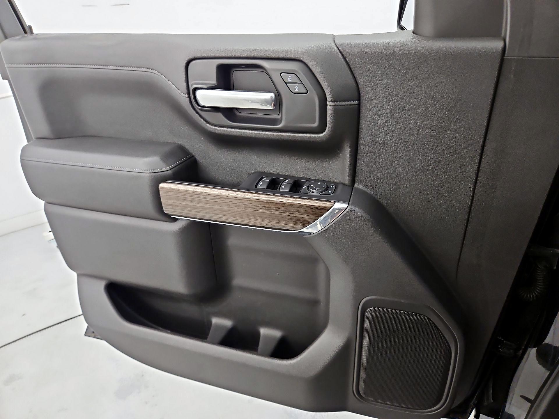 Thumbnail: 2019 Chevrolet Silverado 1500 - 12