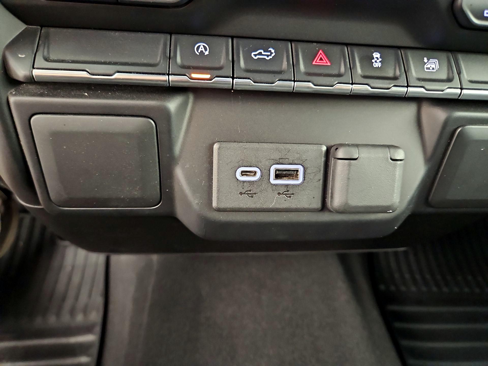 Thumbnail: 2019 Chevrolet Silverado 1500 - 18