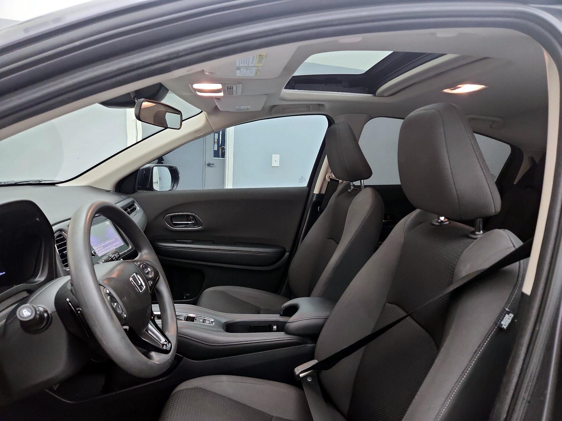 Thumbnail: 2019 Honda HR-V - 19