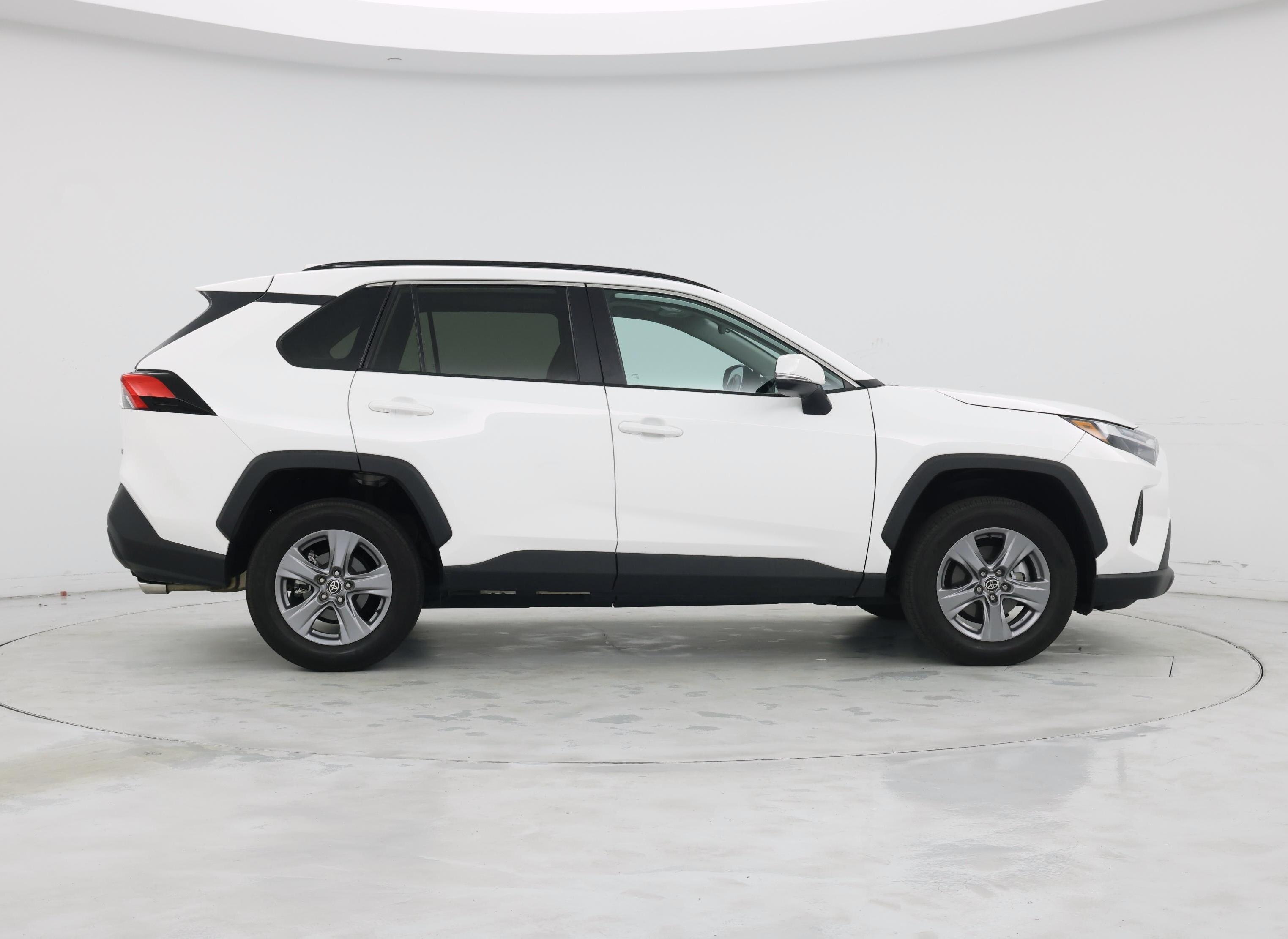 Thumbnail: 2022 Toyota RAV4 - 7