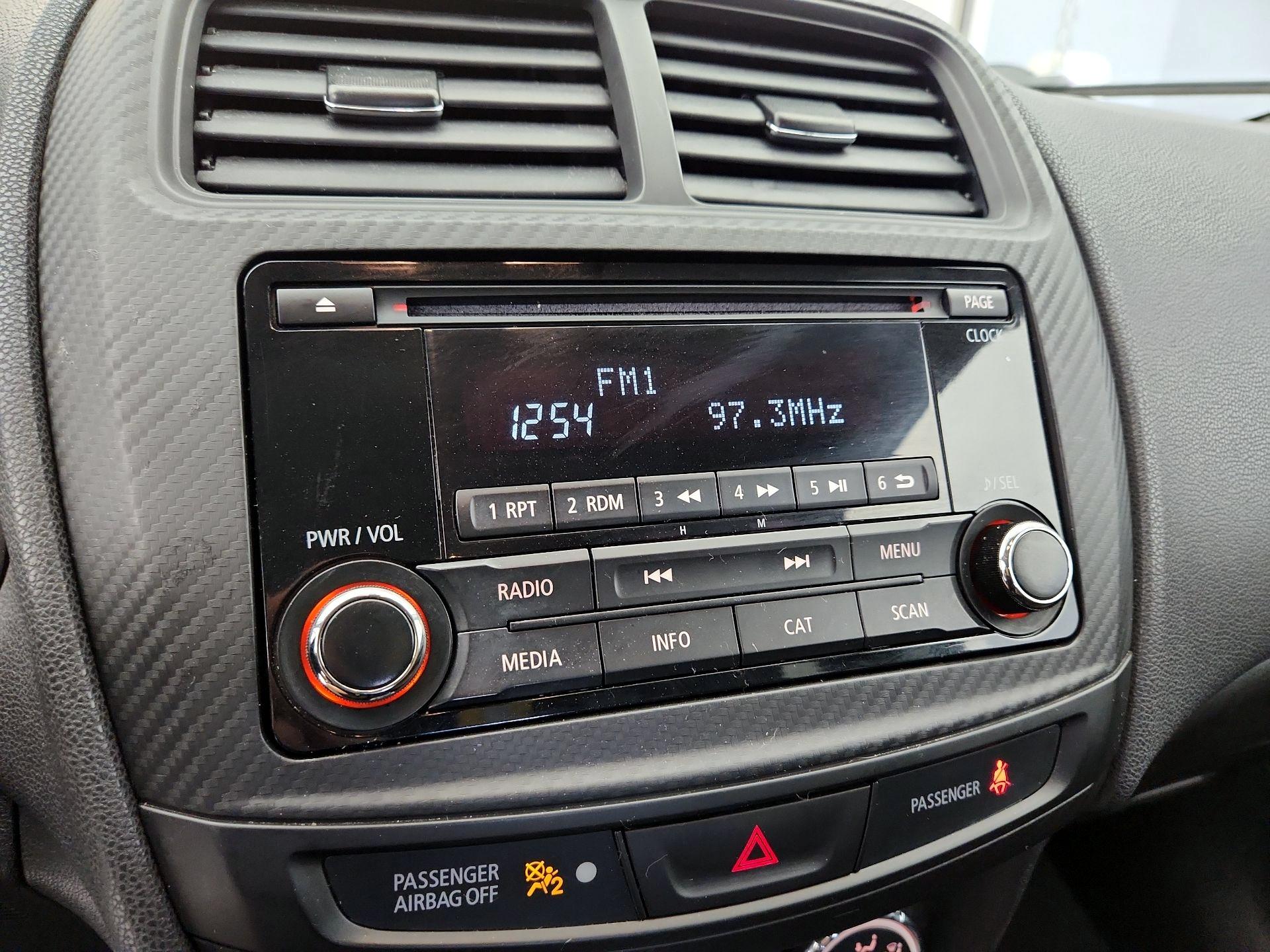 Thumbnail: 2017 Mitsubishi Outlander Sport - 14