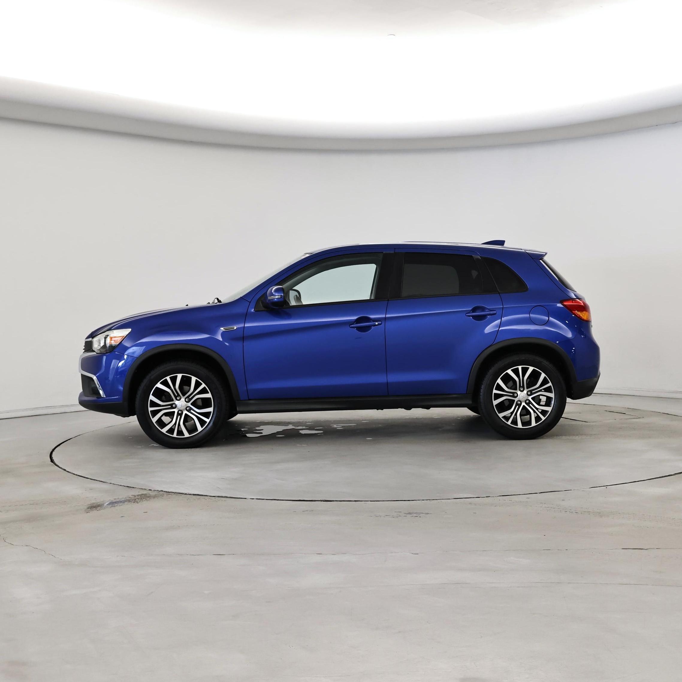 Thumbnail: 2017 Mitsubishi Outlander Sport - 3