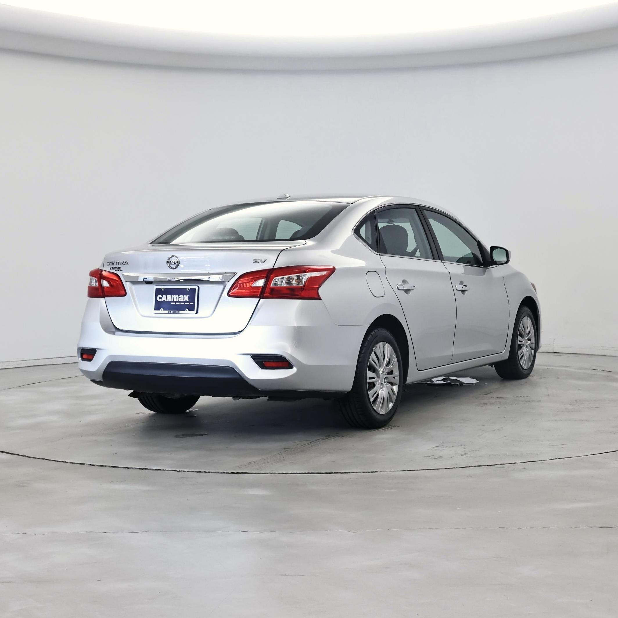 Thumbnail: 2017 Nissan Sentra - 8
