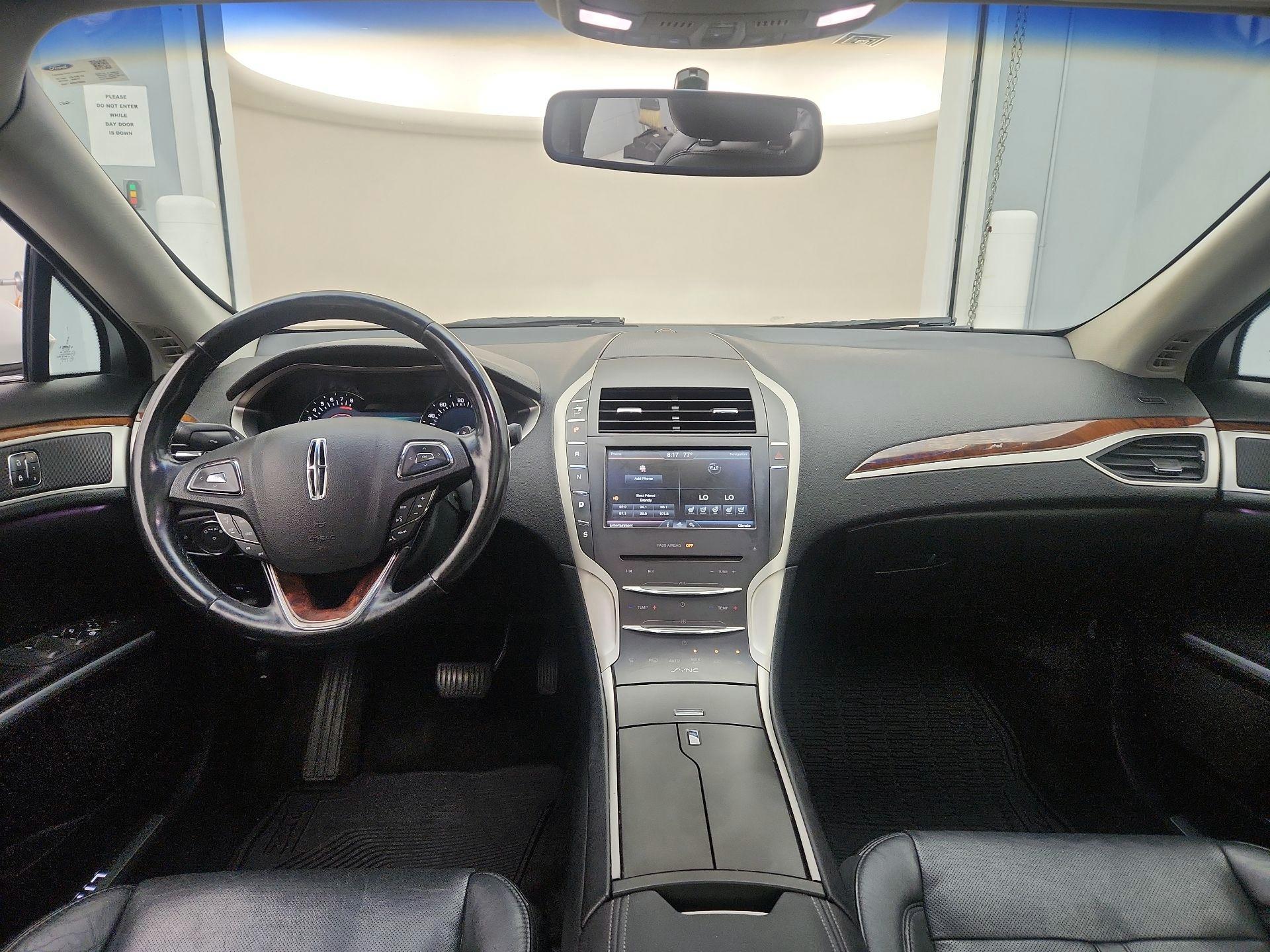Thumbnail: 2016 Lincoln MKZ - 9