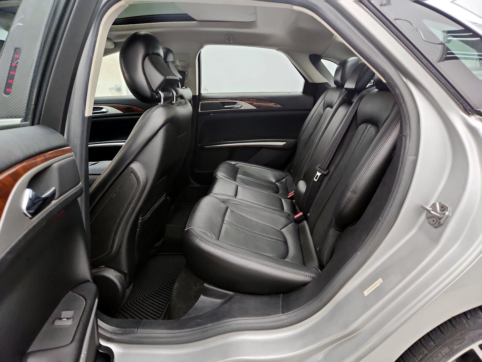 Thumbnail: 2016 Lincoln MKZ - 20