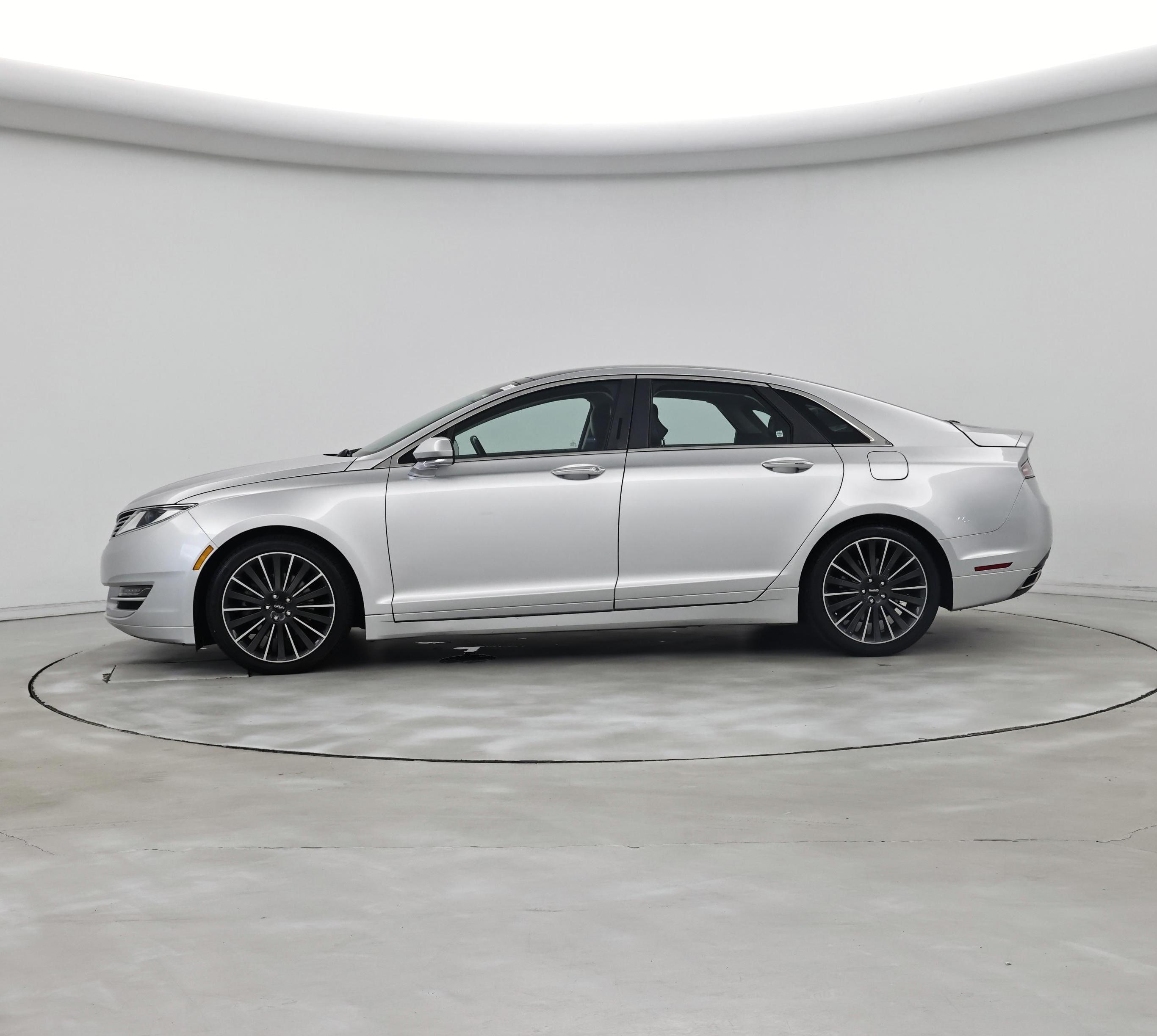 Thumbnail: 2016 Lincoln MKZ - 3