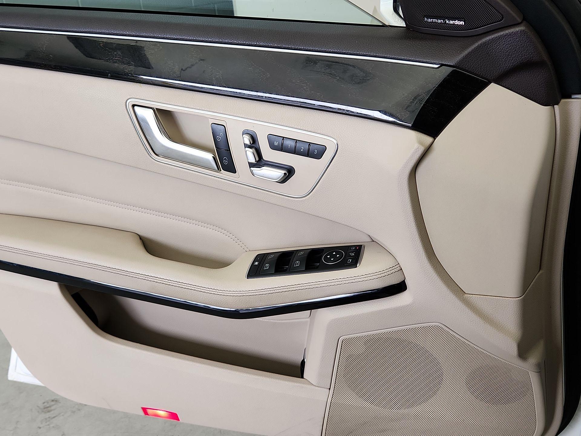Thumbnail: 2016 Mercedes-Benz E-Class - 12