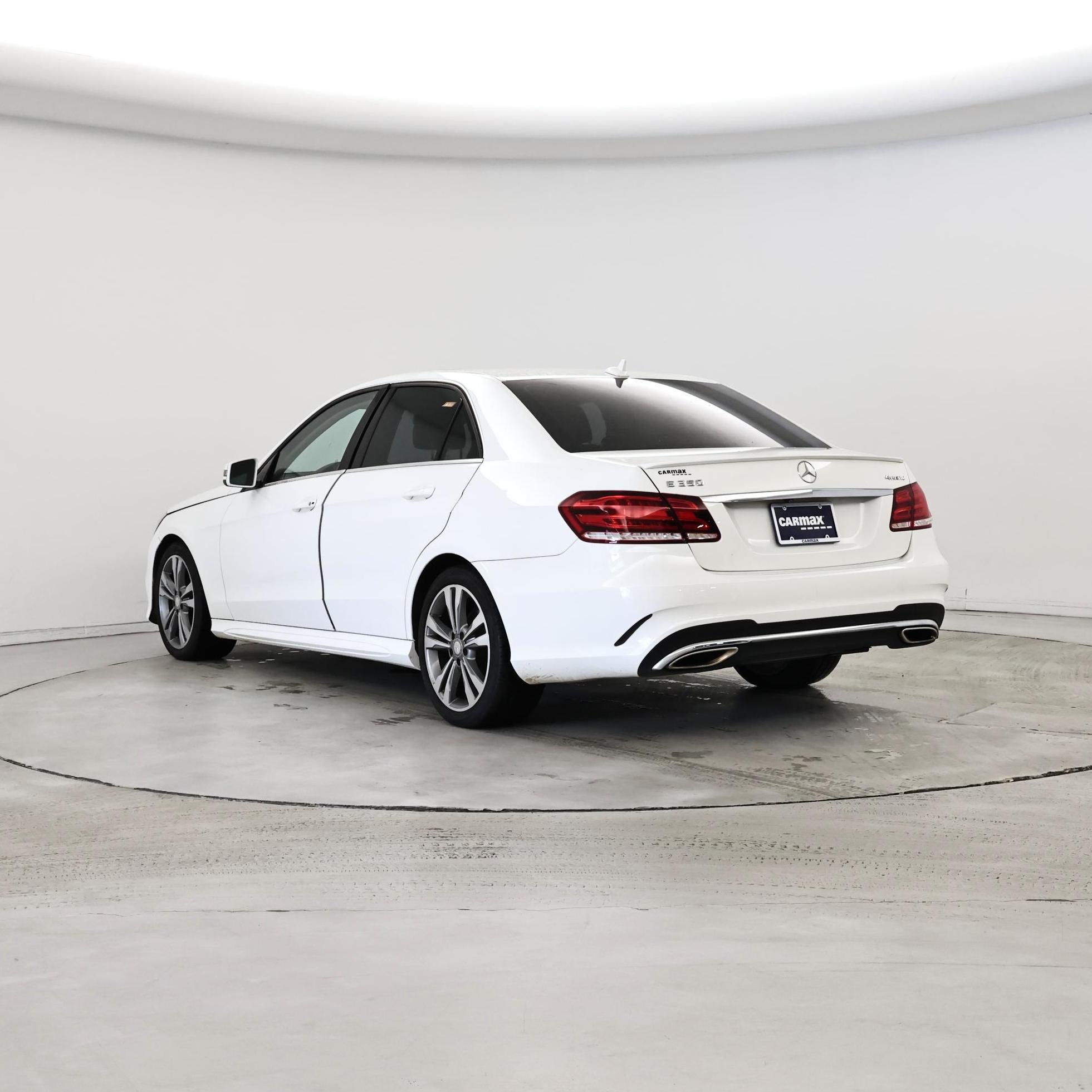 Thumbnail: 2016 Mercedes-Benz E-Class - 2