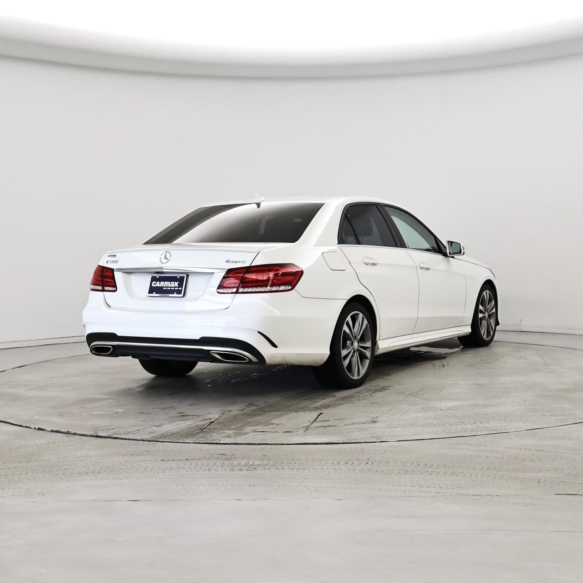Thumbnail: 2016 Mercedes-Benz E-Class - 8