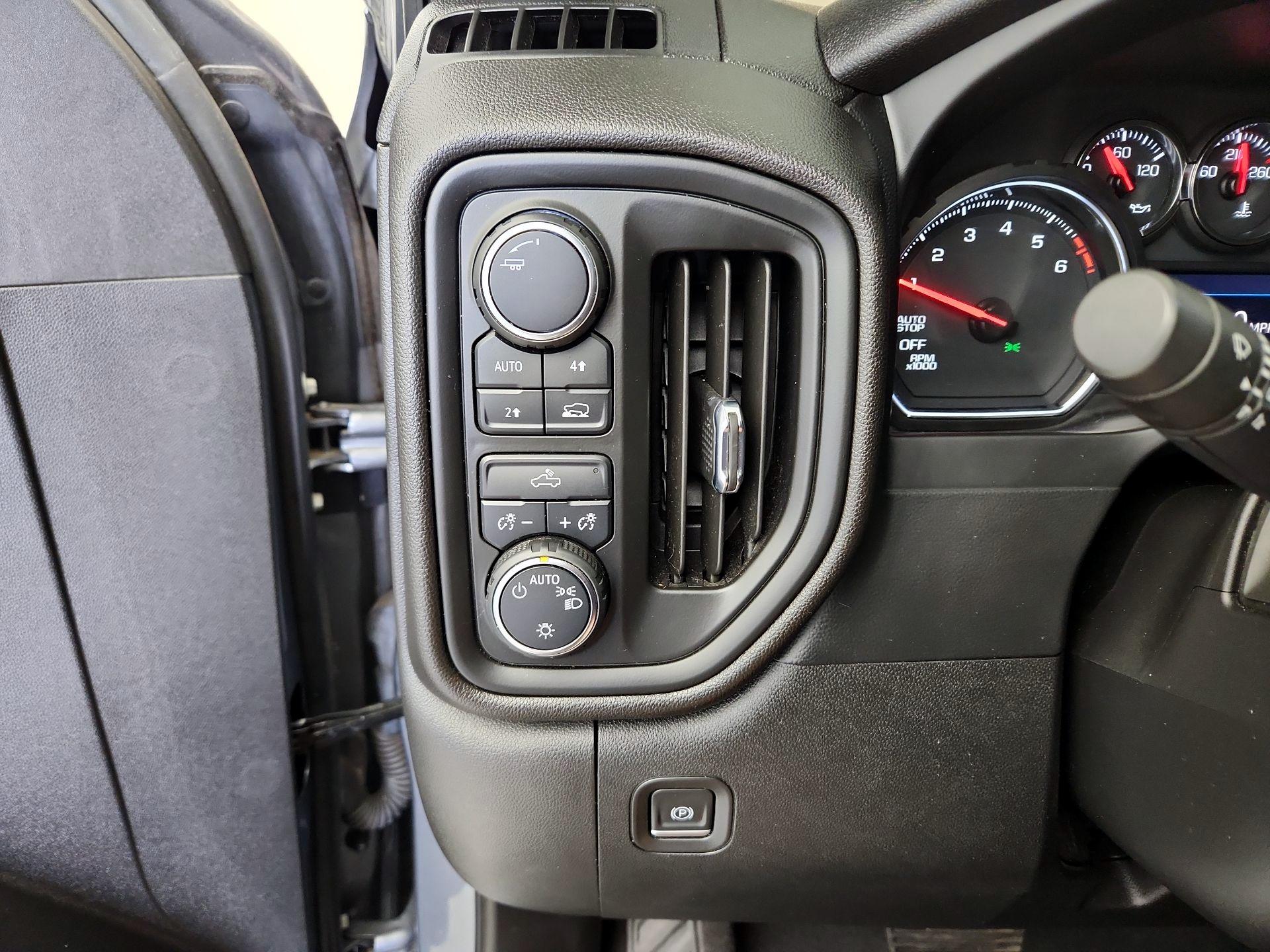 Thumbnail: 2021 Chevrolet Silverado 1500 - 13
