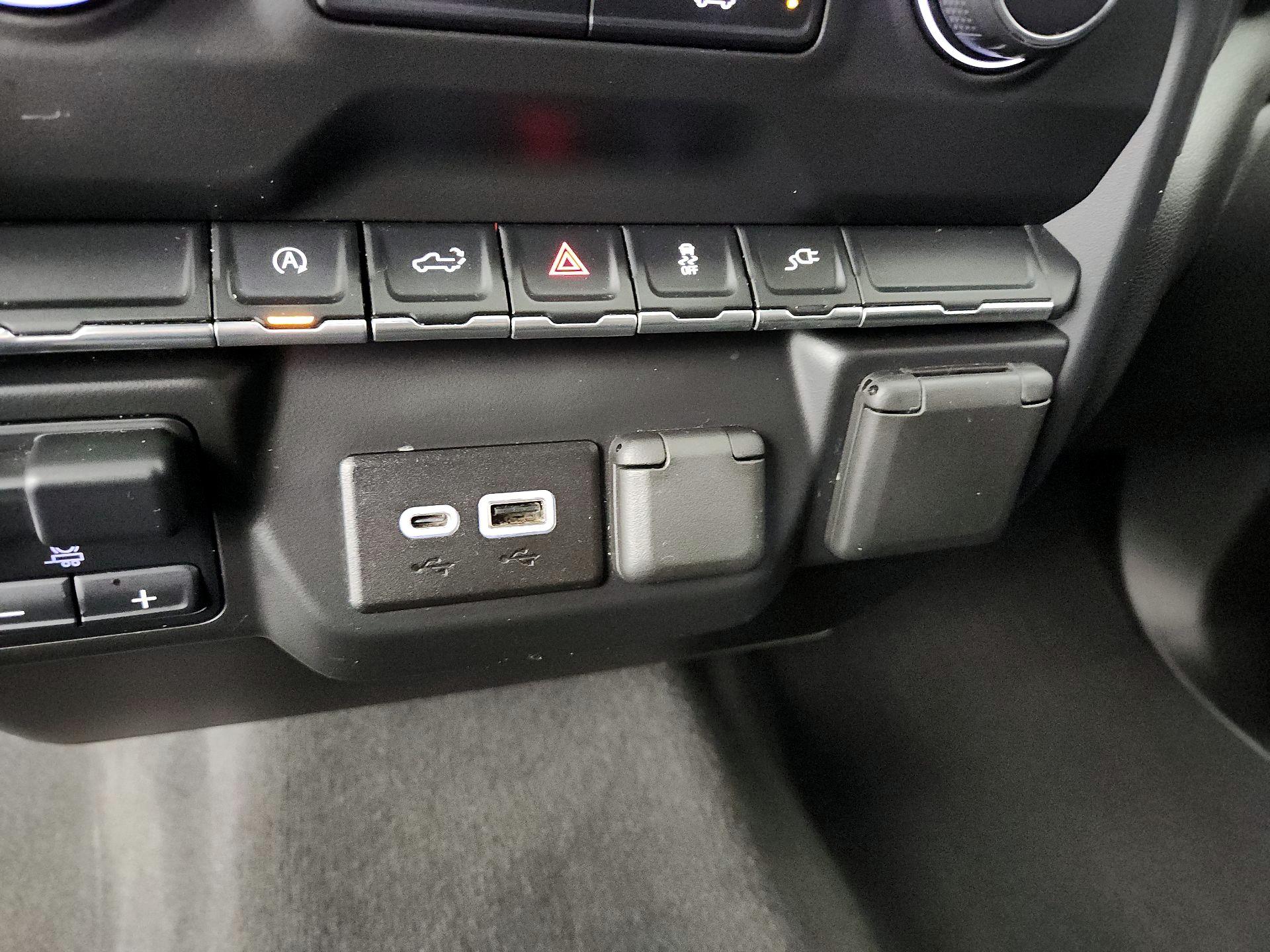 Thumbnail: 2021 Chevrolet Silverado 1500 - 18