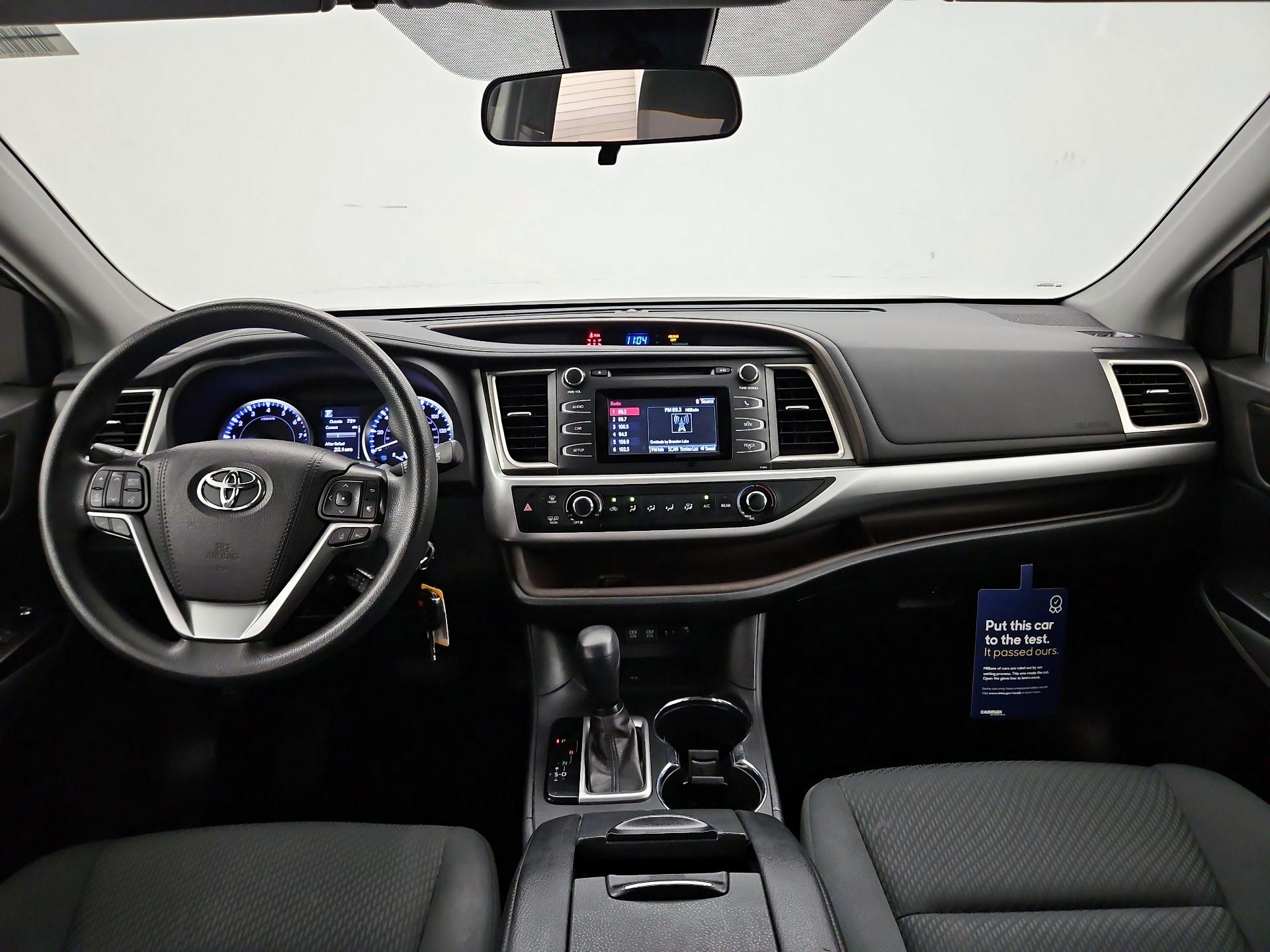 Thumbnail: 2019 Toyota Highlander - 9