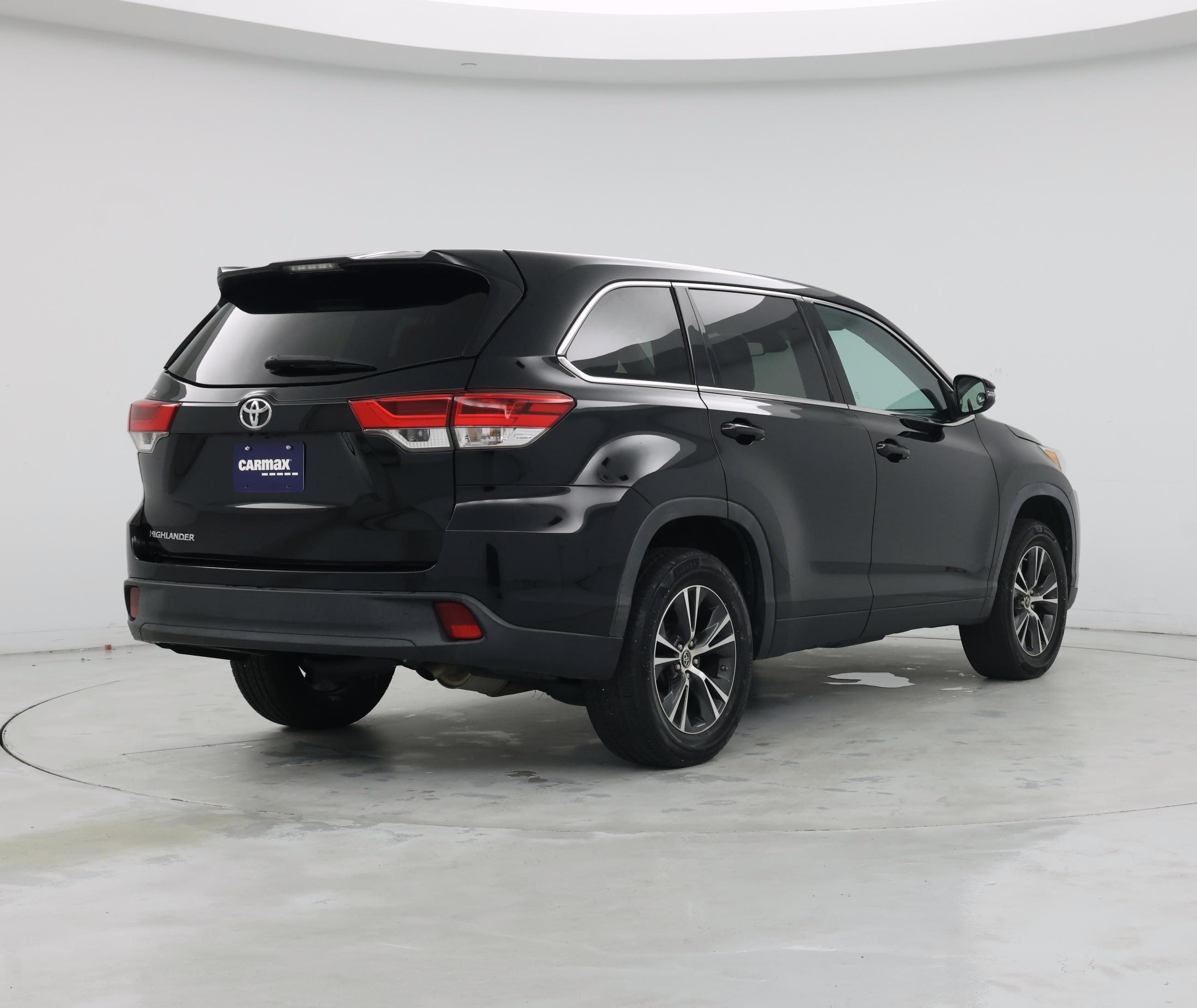 Thumbnail: 2019 Toyota Highlander - 8