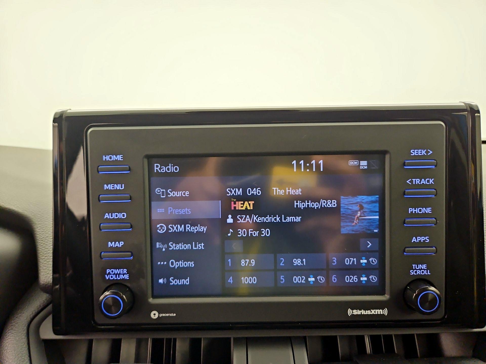Thumbnail: 2021 Toyota RAV4 - 15