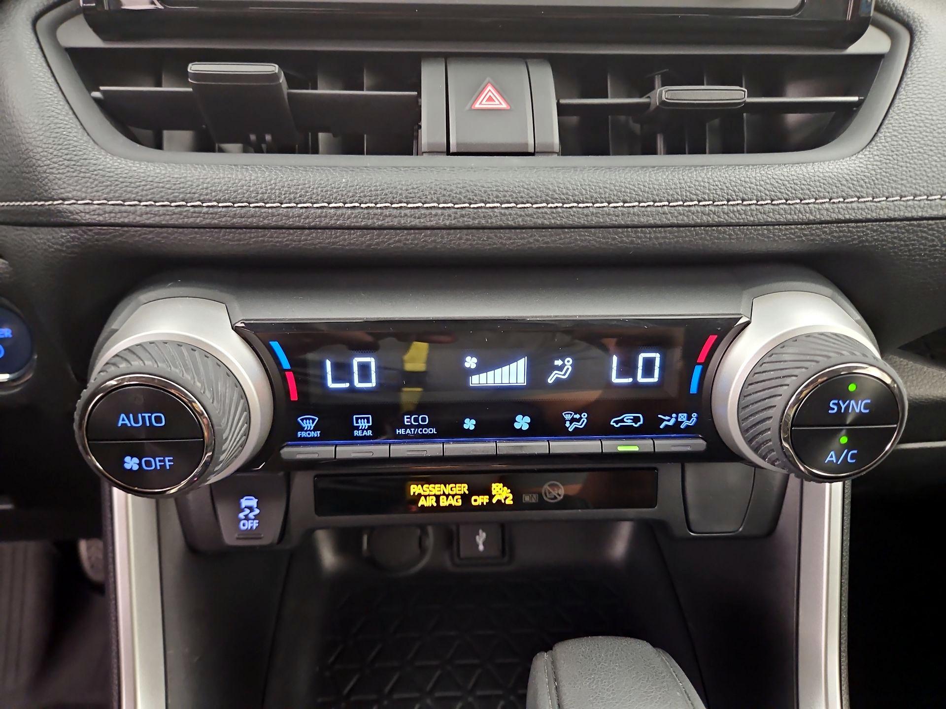 Thumbnail: 2021 Toyota RAV4 - 16