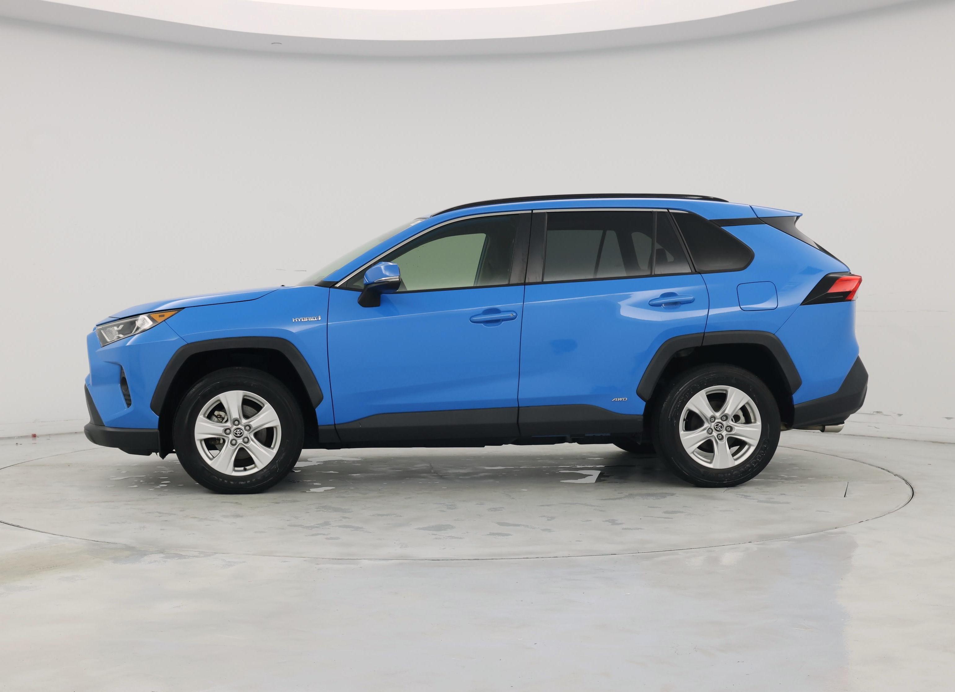 Thumbnail: 2021 Toyota RAV4 - 3