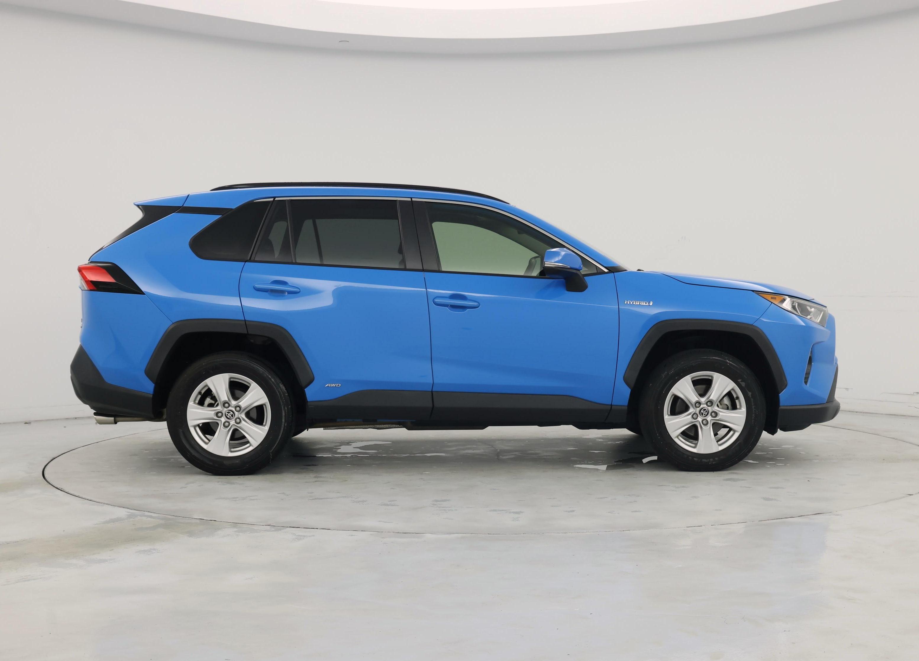 Thumbnail: 2021 Toyota RAV4 - 7