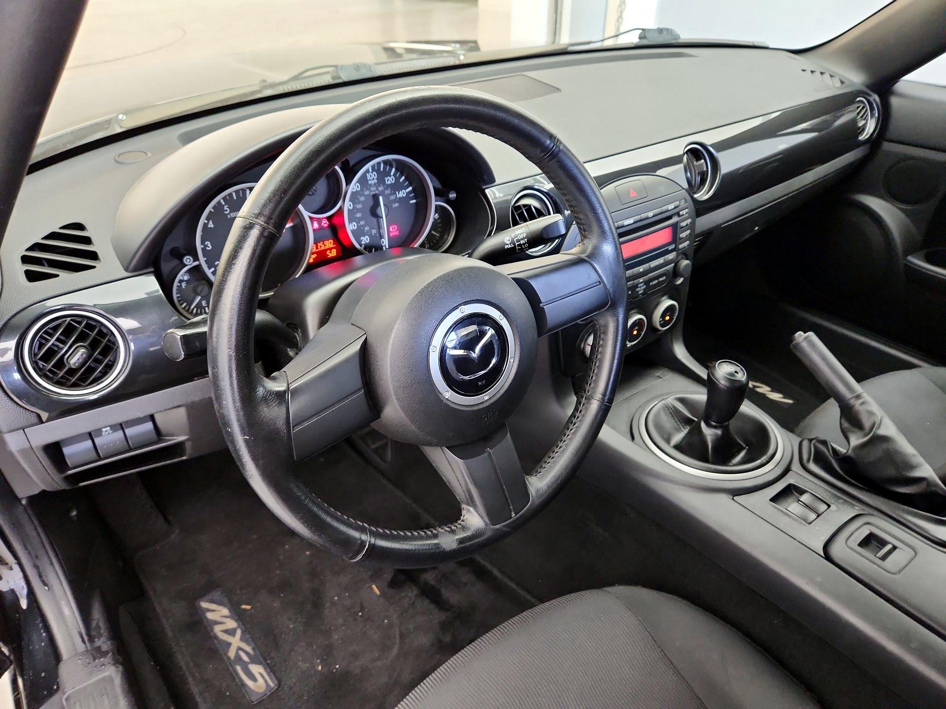 Thumbnail: 2015 Mazda MX-5 Miata - 9