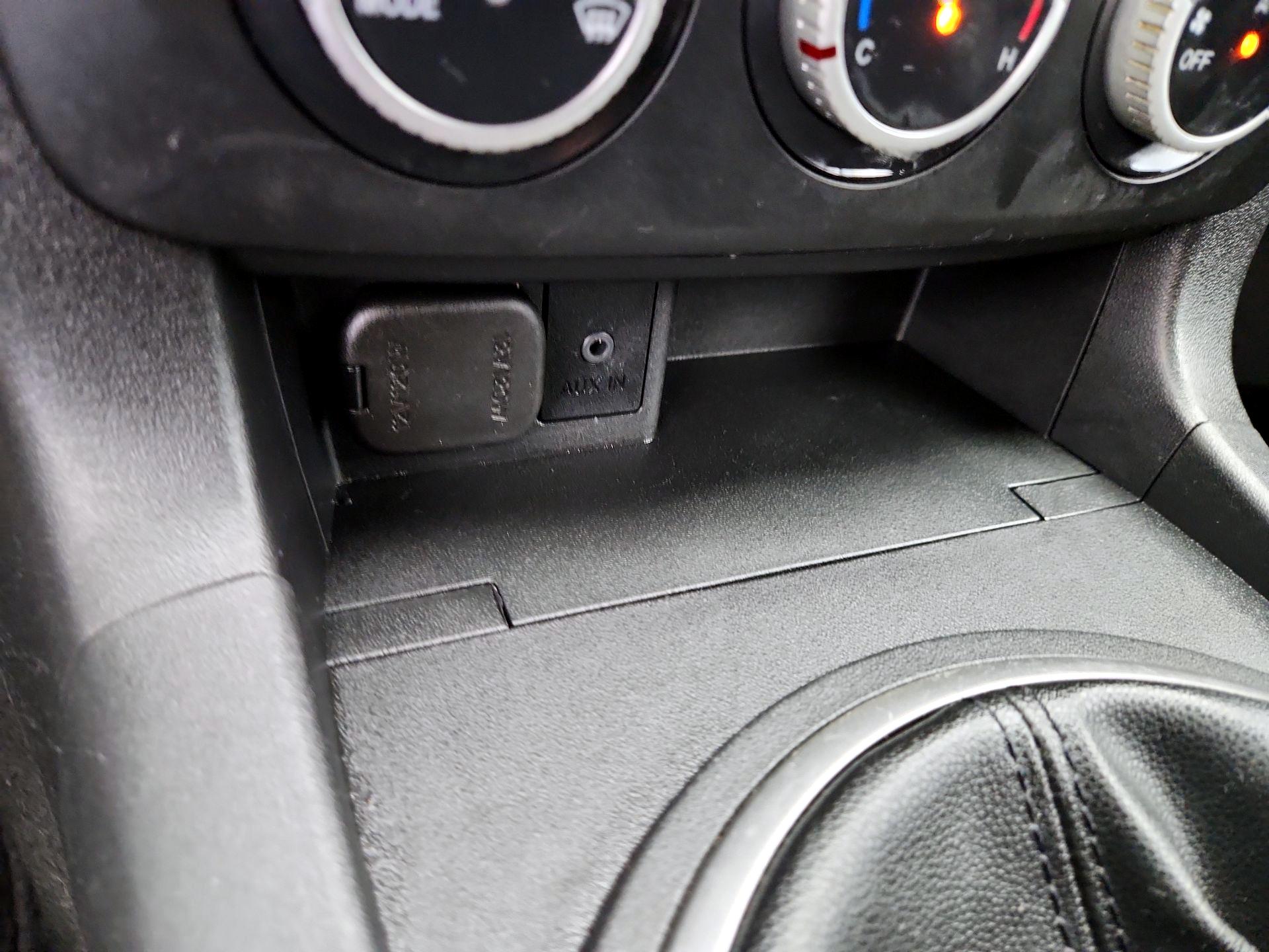 Thumbnail: 2015 Mazda MX-5 Miata - 17
