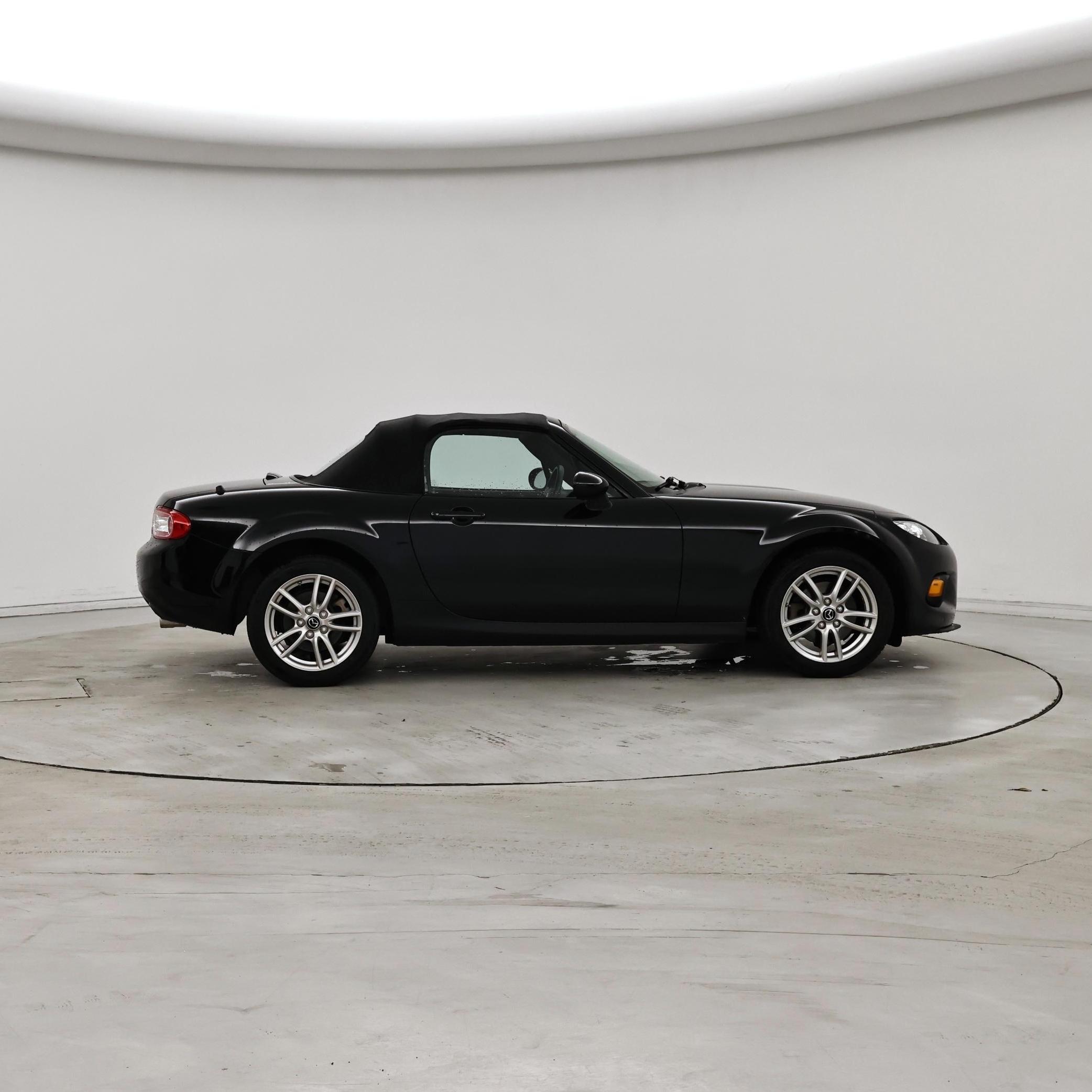 Thumbnail: 2015 Mazda MX-5 Miata - 7