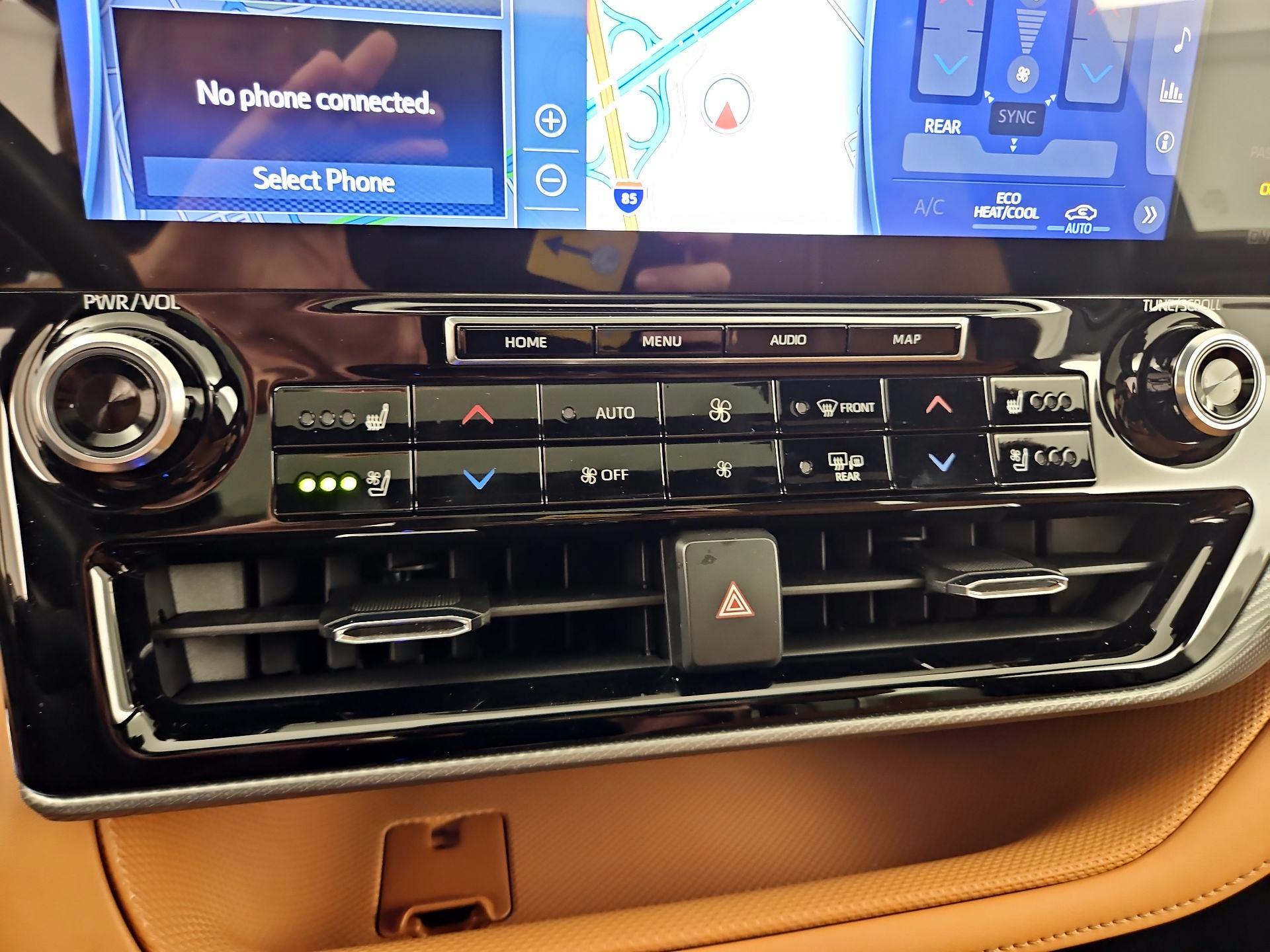 Thumbnail: 2021 Toyota Highlander - 17