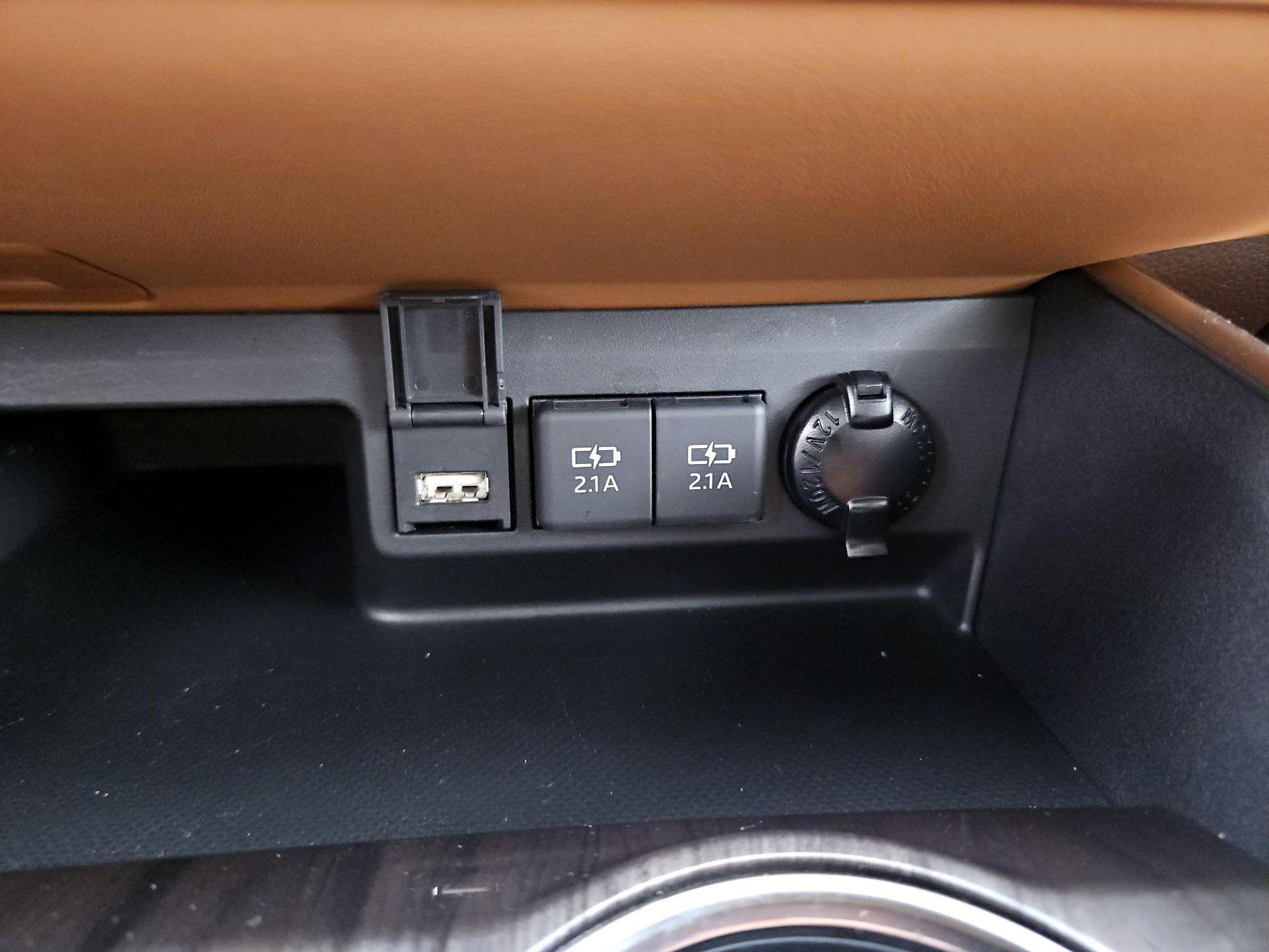 Thumbnail: 2021 Toyota Highlander - 19