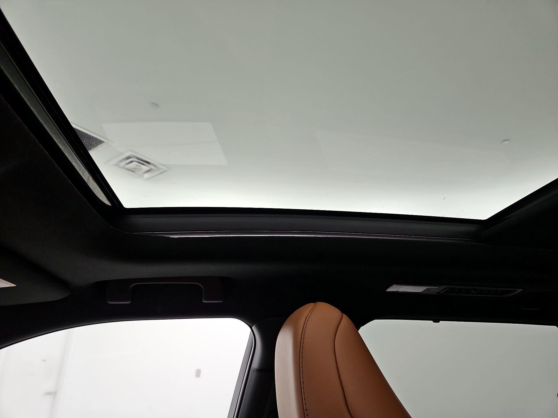Thumbnail: 2021 Toyota Highlander - 20