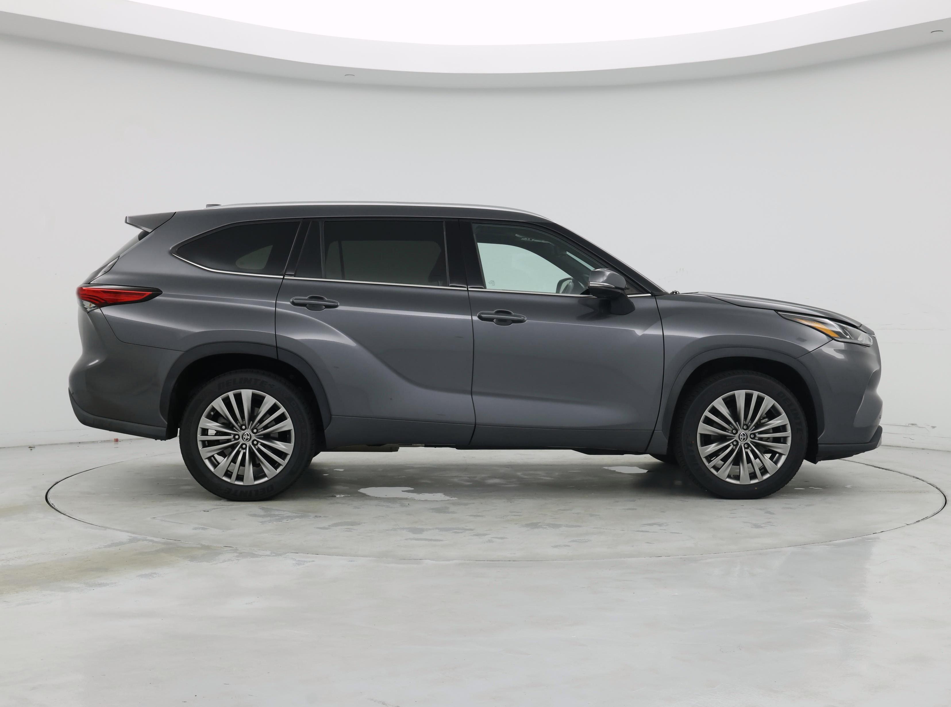 Thumbnail: 2021 Toyota Highlander - 7