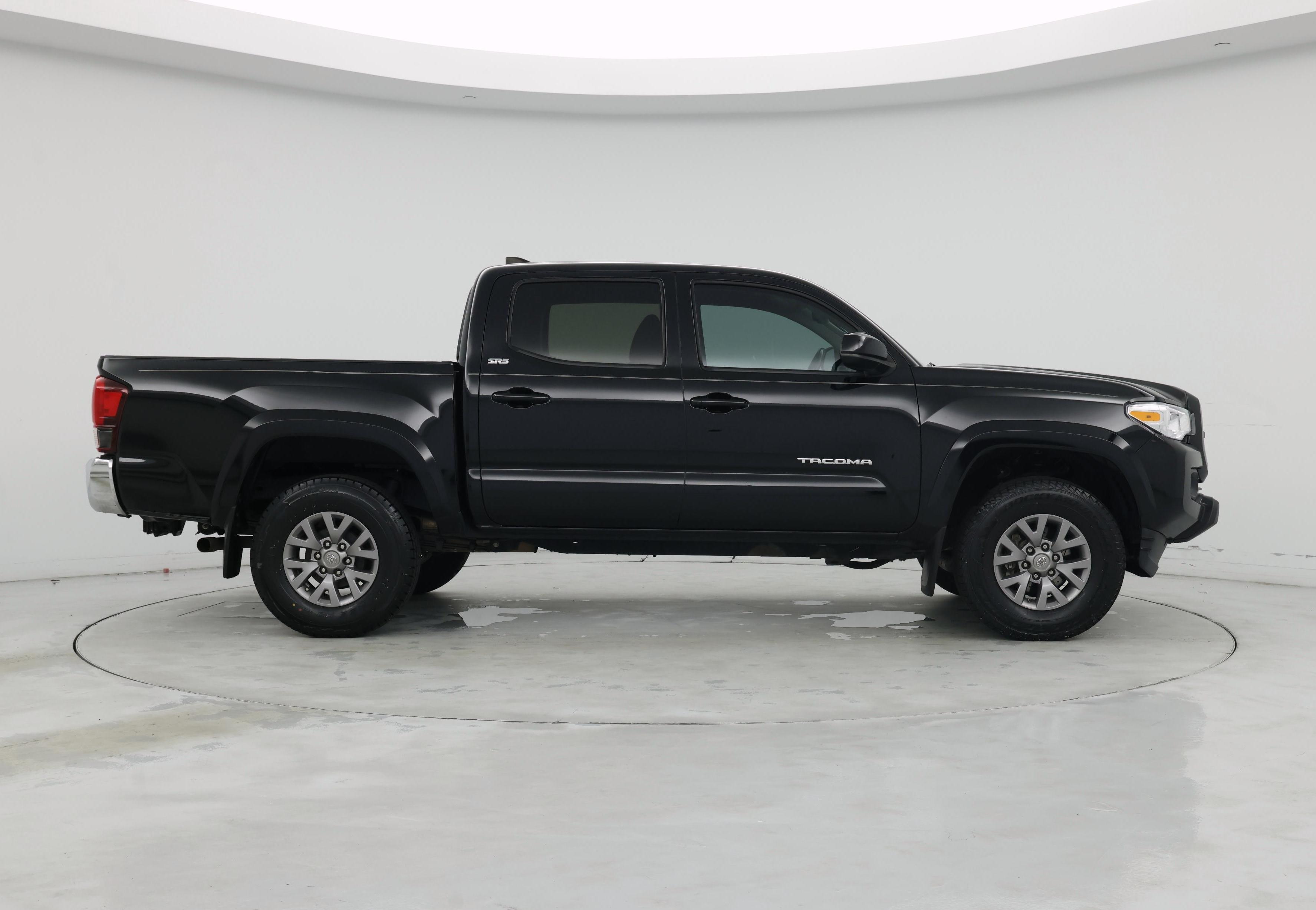 Thumbnail: 2019 Toyota Tacoma - 7