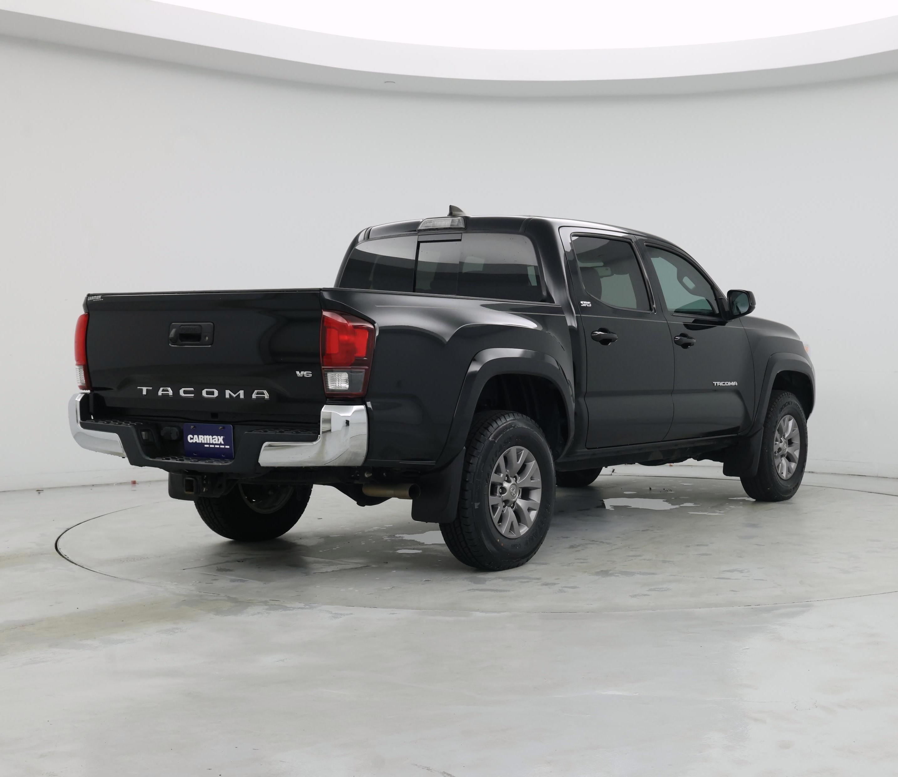 Thumbnail: 2019 Toyota Tacoma - 8