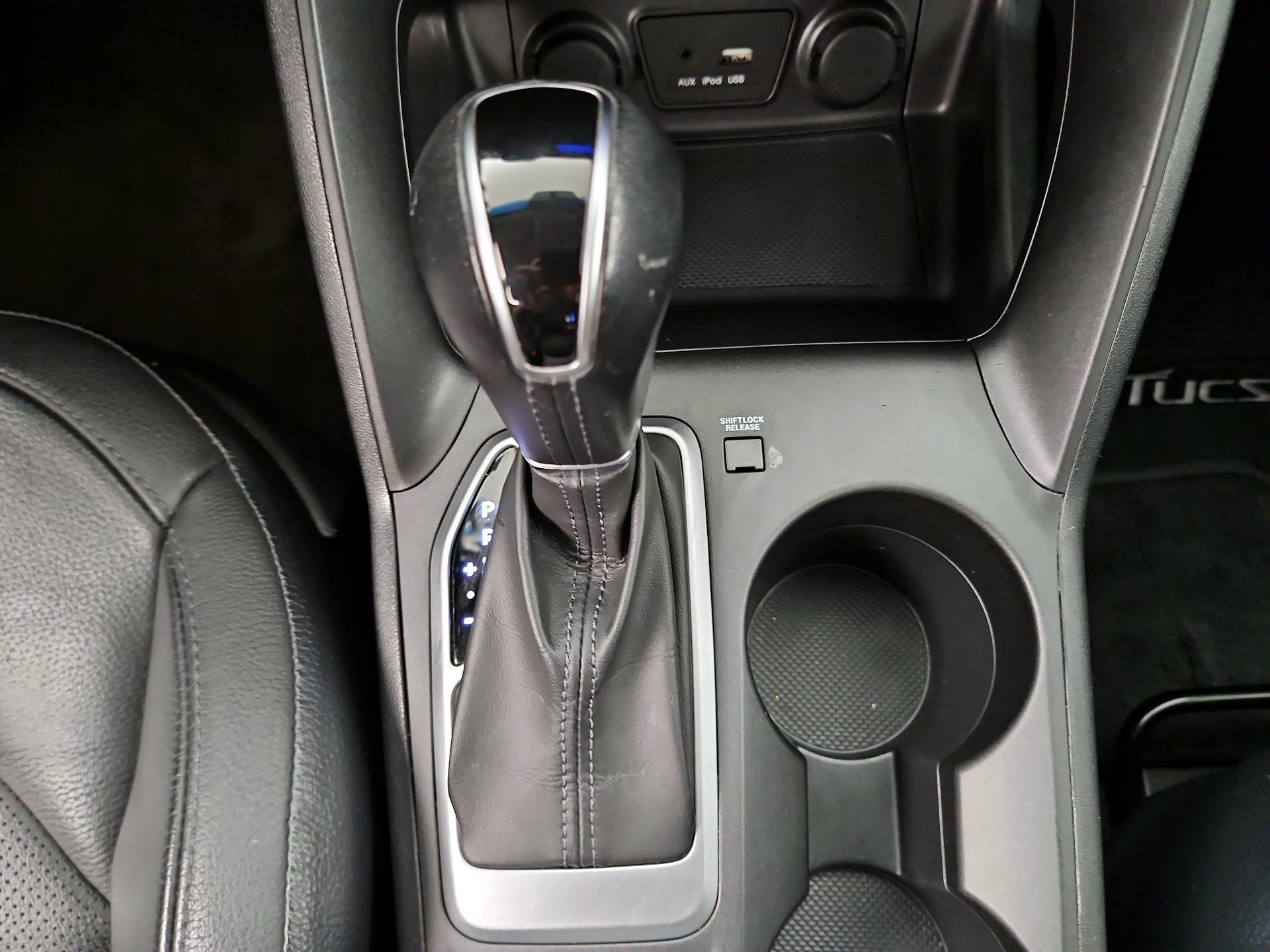 Thumbnail: 2015 Hyundai Tucson - 17
