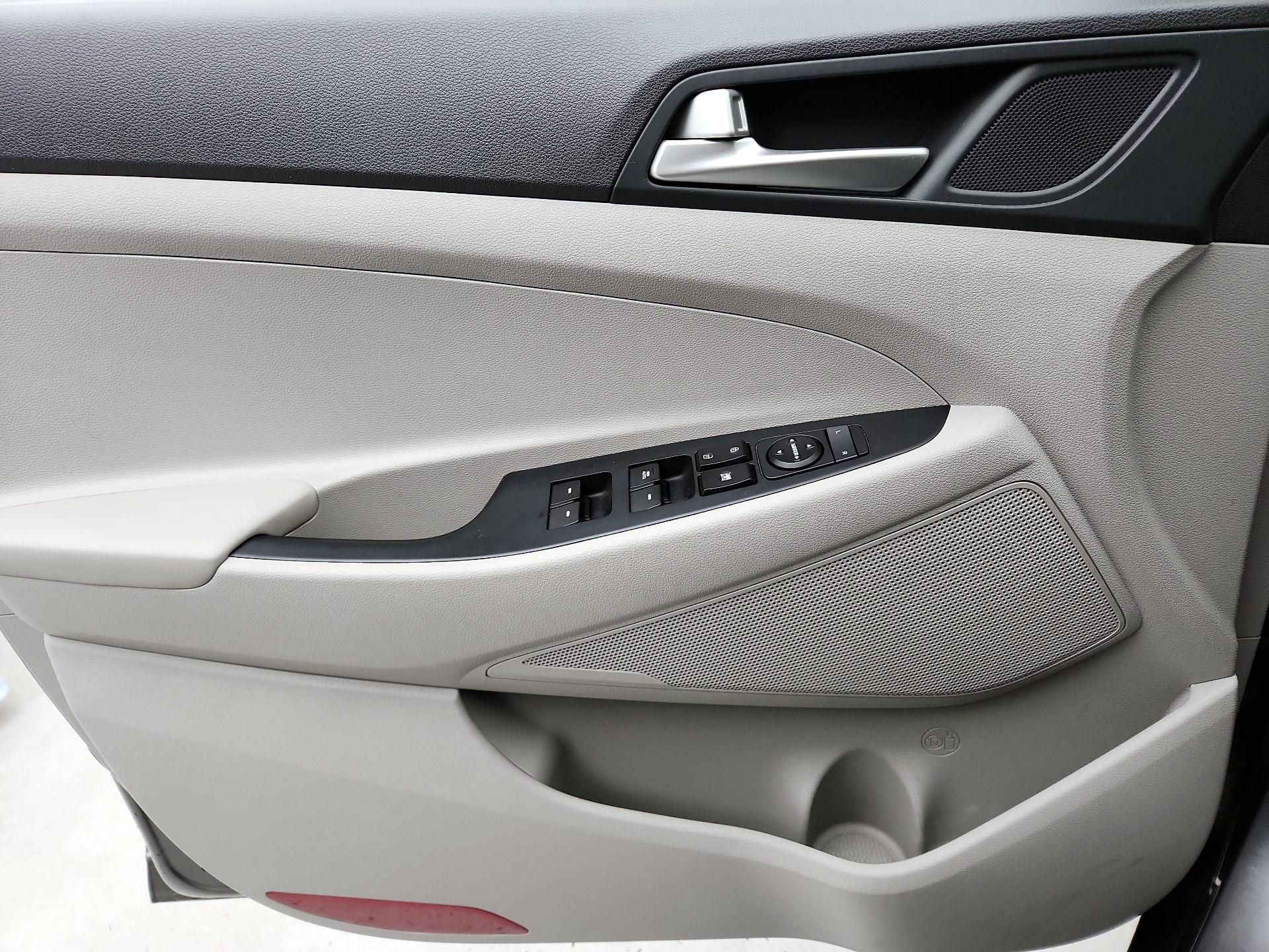 Thumbnail: 2020 Hyundai Tucson - 12