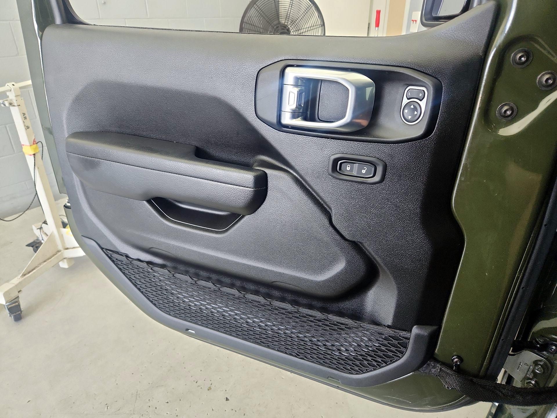 Thumbnail: 2022 Jeep Wrangler - 12