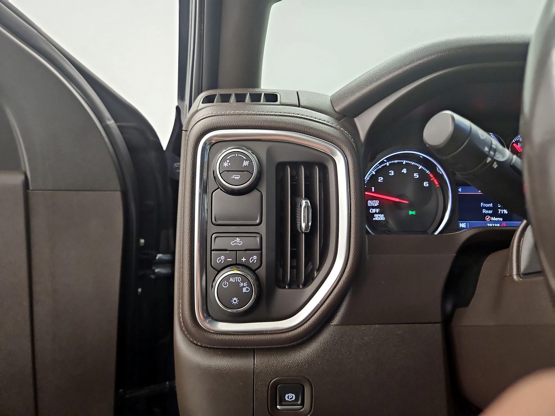 Thumbnail: 2019 Chevrolet Silverado 1500 - 13