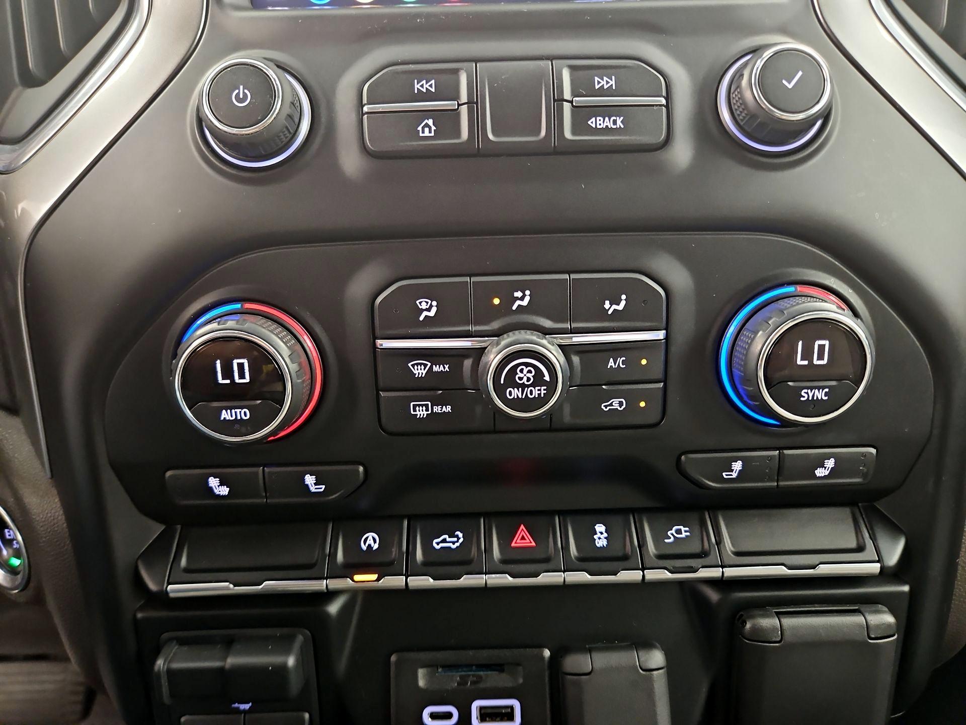 Thumbnail: 2019 Chevrolet Silverado 1500 - 16