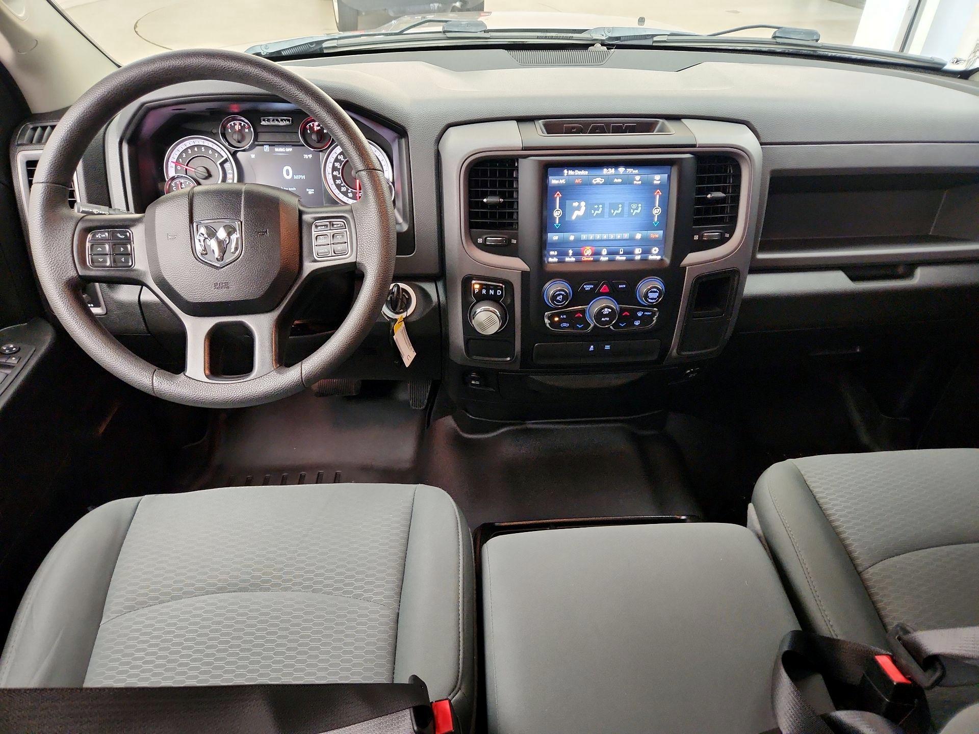 Thumbnail: 2019 RAM 1500 Classic - 9