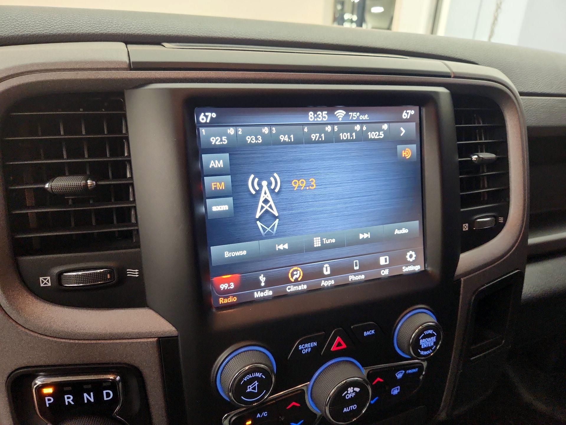 Thumbnail: 2019 RAM 1500 Classic - 15