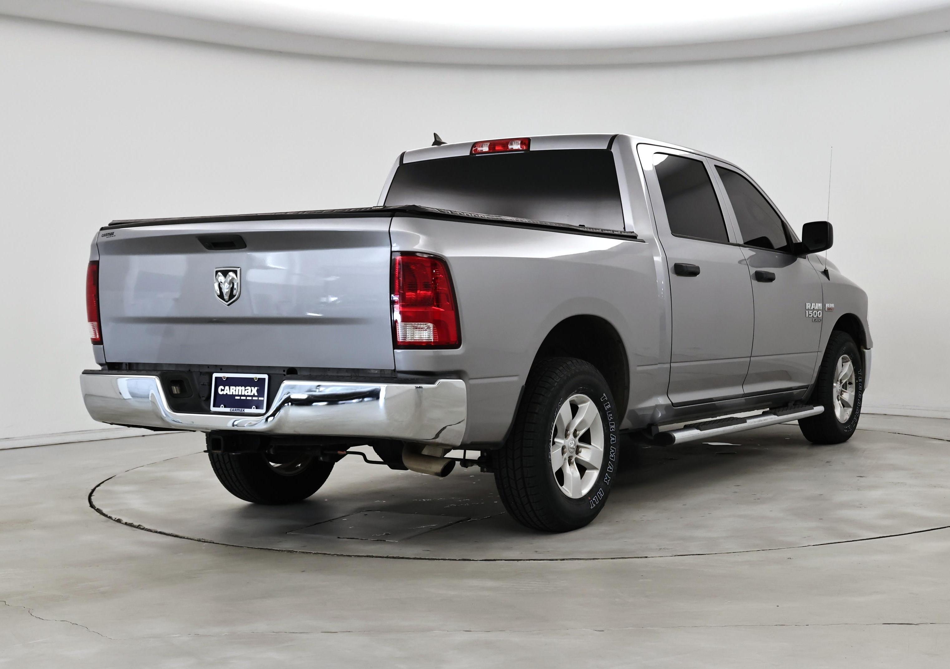 Thumbnail: 2019 RAM 1500 Classic - 8