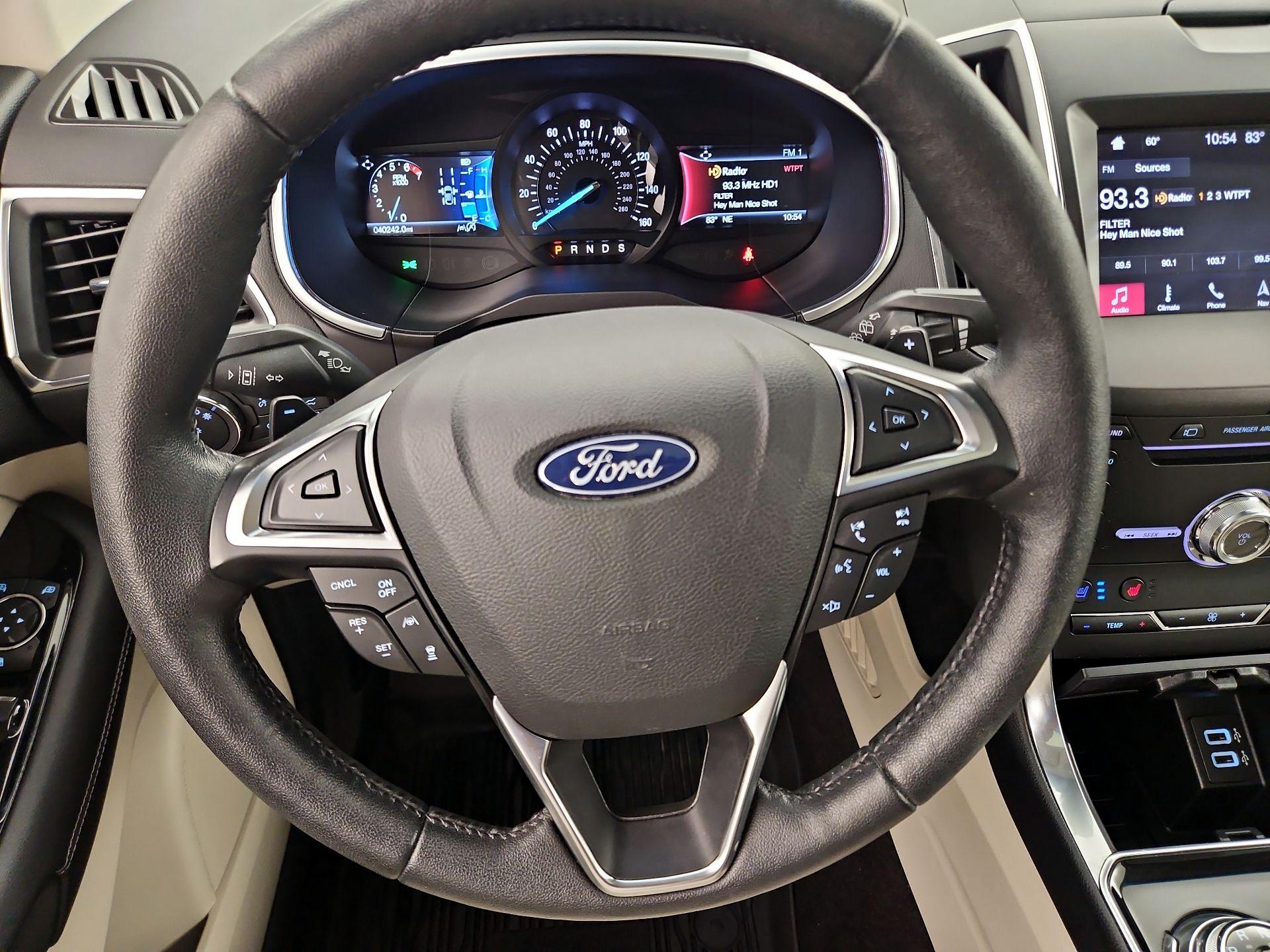 Thumbnail: 2019 Ford Edge - 10