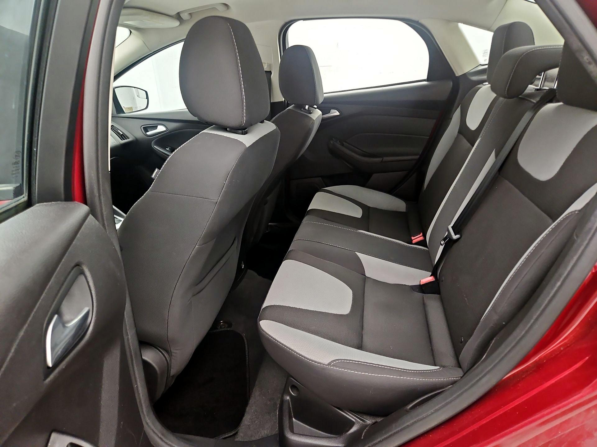 Thumbnail: 2014 Ford Focus - 18