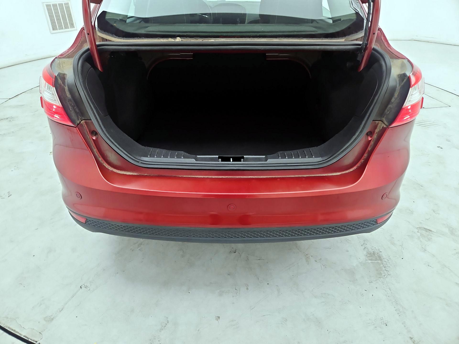 Thumbnail: 2014 Ford Focus - 19