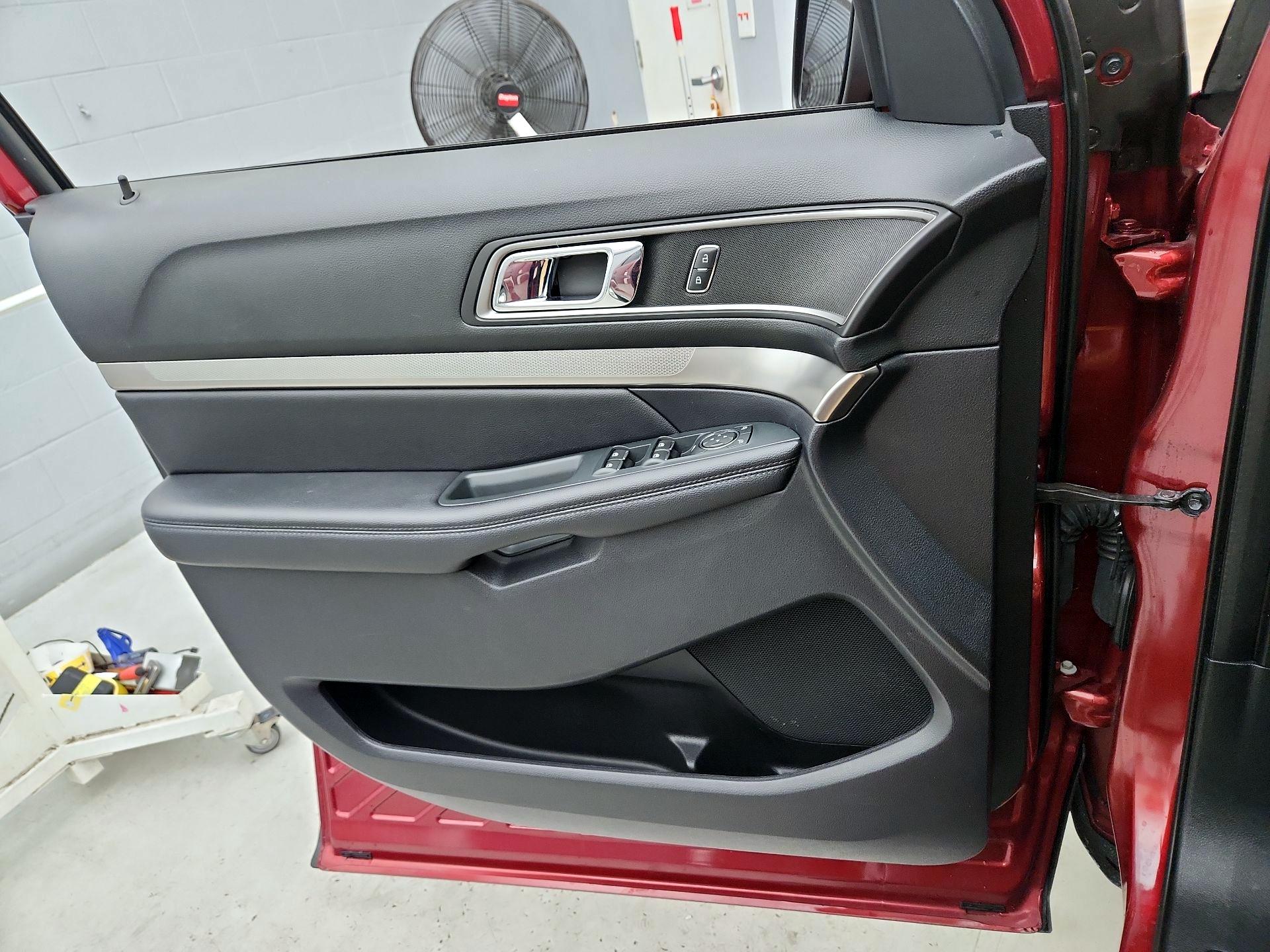 Thumbnail: 2019 Ford Explorer - 12