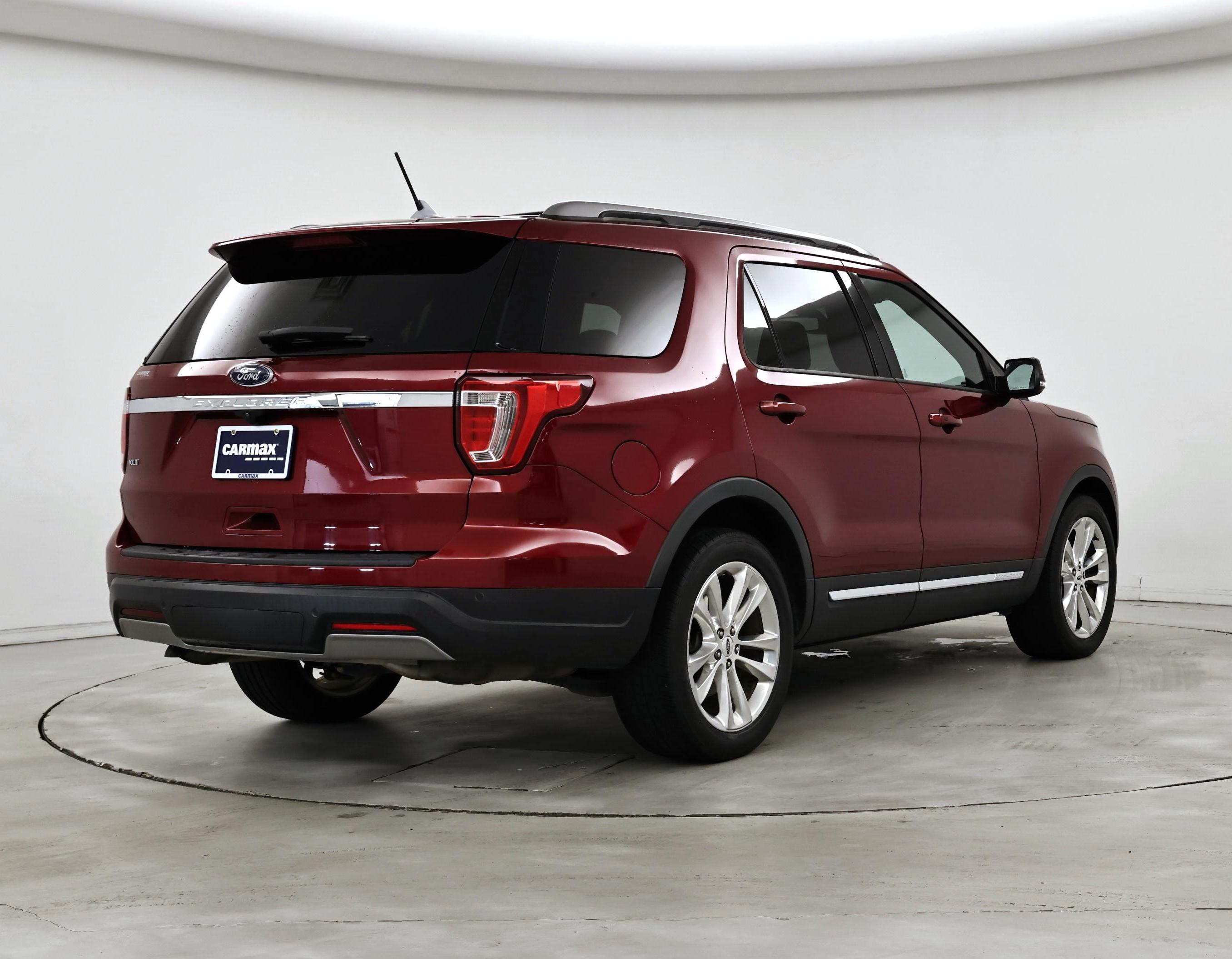 Thumbnail: 2019 Ford Explorer - 8