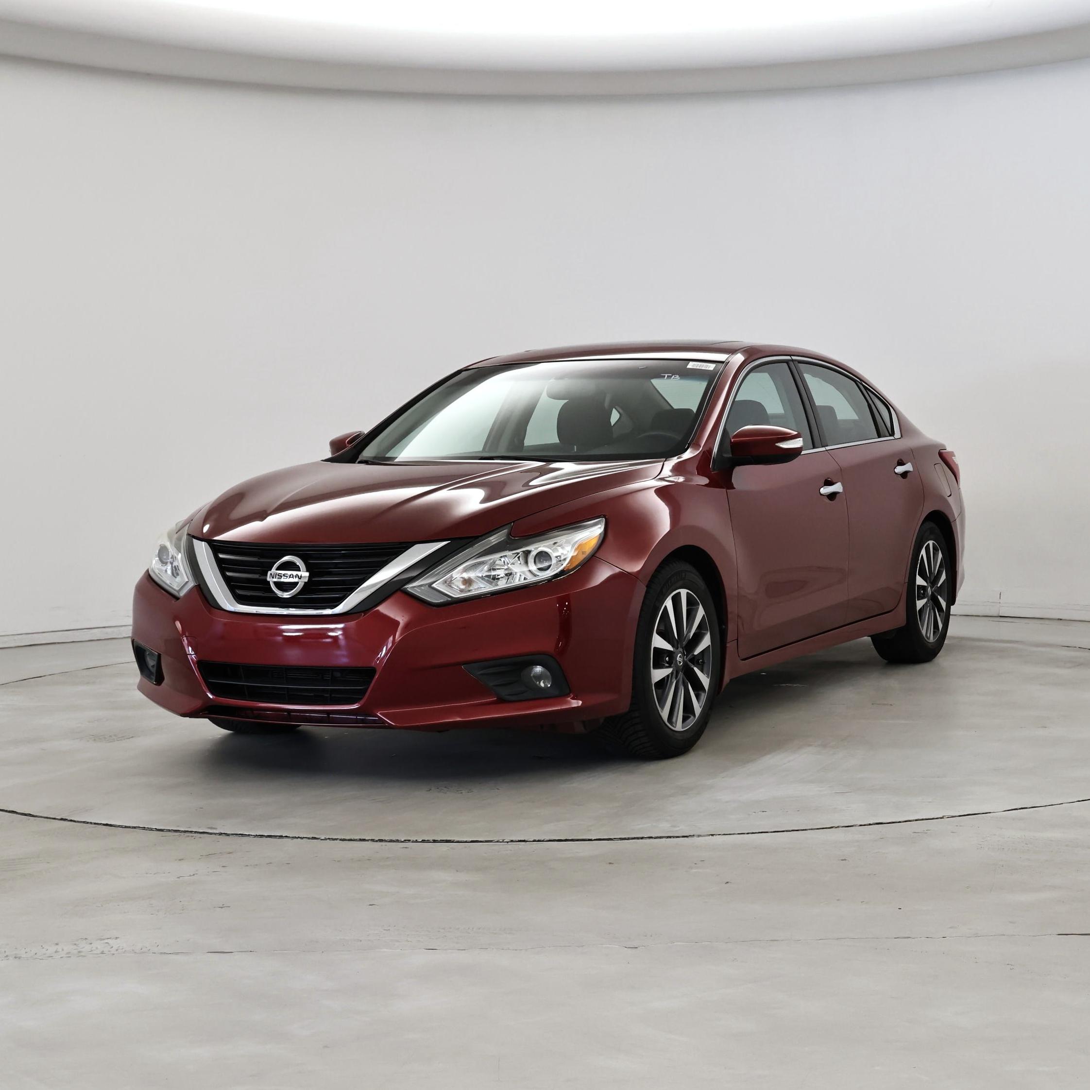 Thumbnail: 2017 Nissan Altima - 4