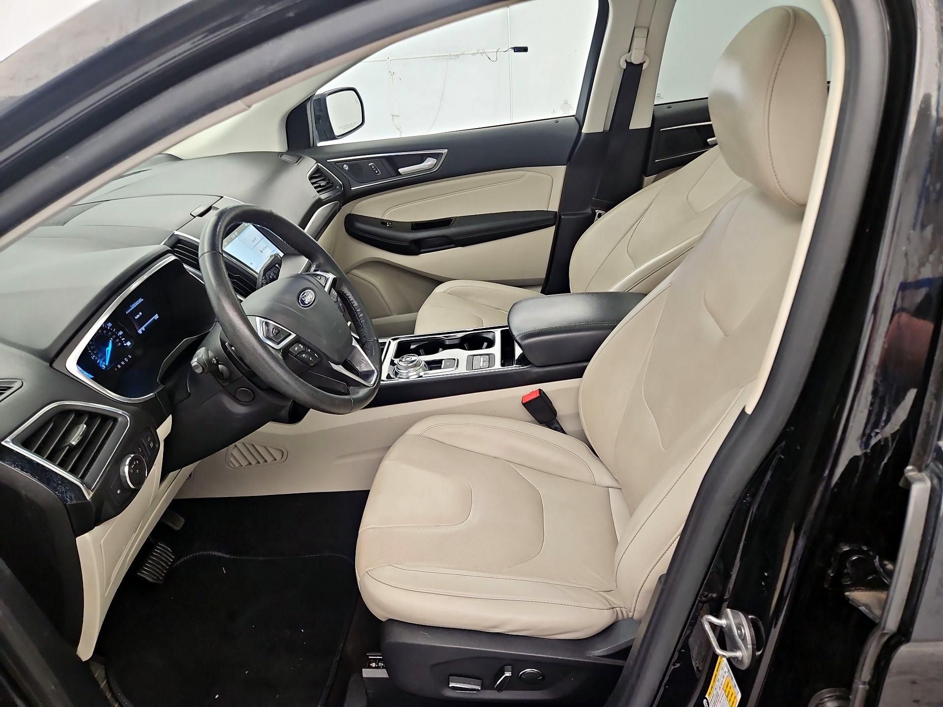 Thumbnail: 2019 Ford Edge - 11
