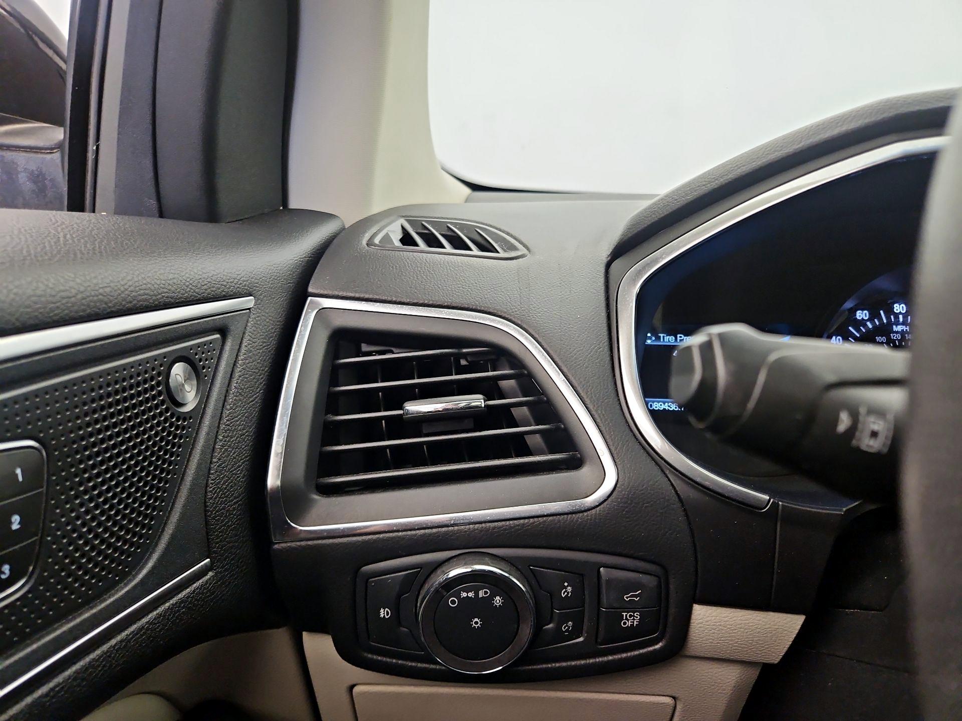 Thumbnail: 2019 Ford Edge - 13